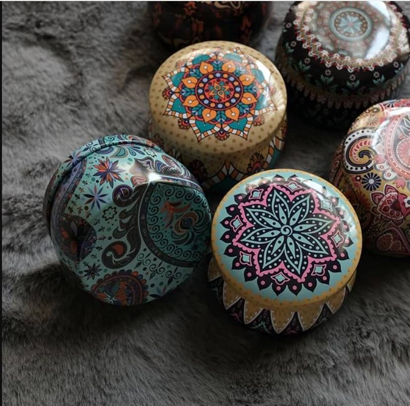     			vk decor hub Multicolour Table Top Metal Hurricanes - Pack of 4