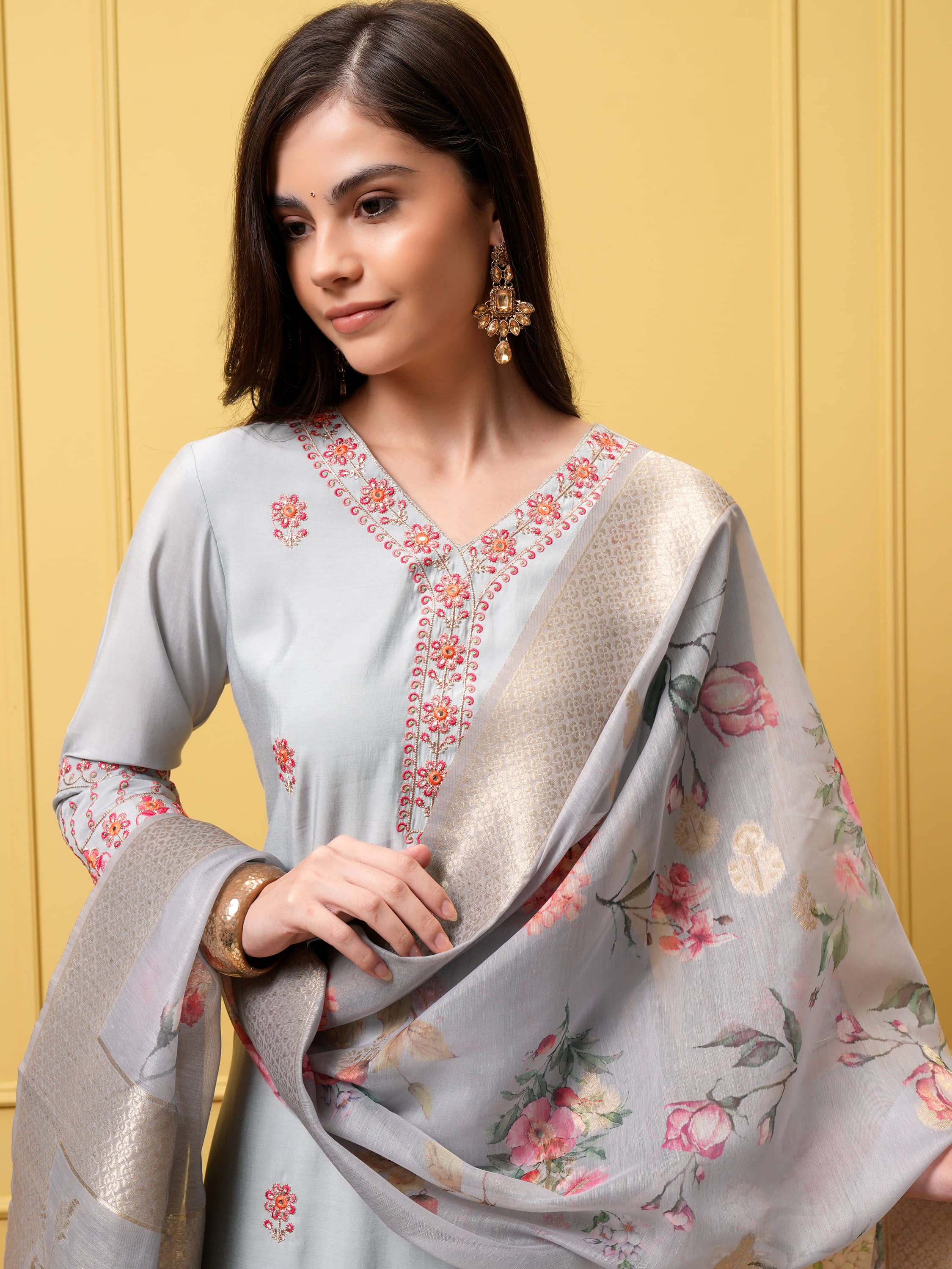 Vishudh Women Cotton Blend Embroidered Straight Kurti With Pants ( Grey )
