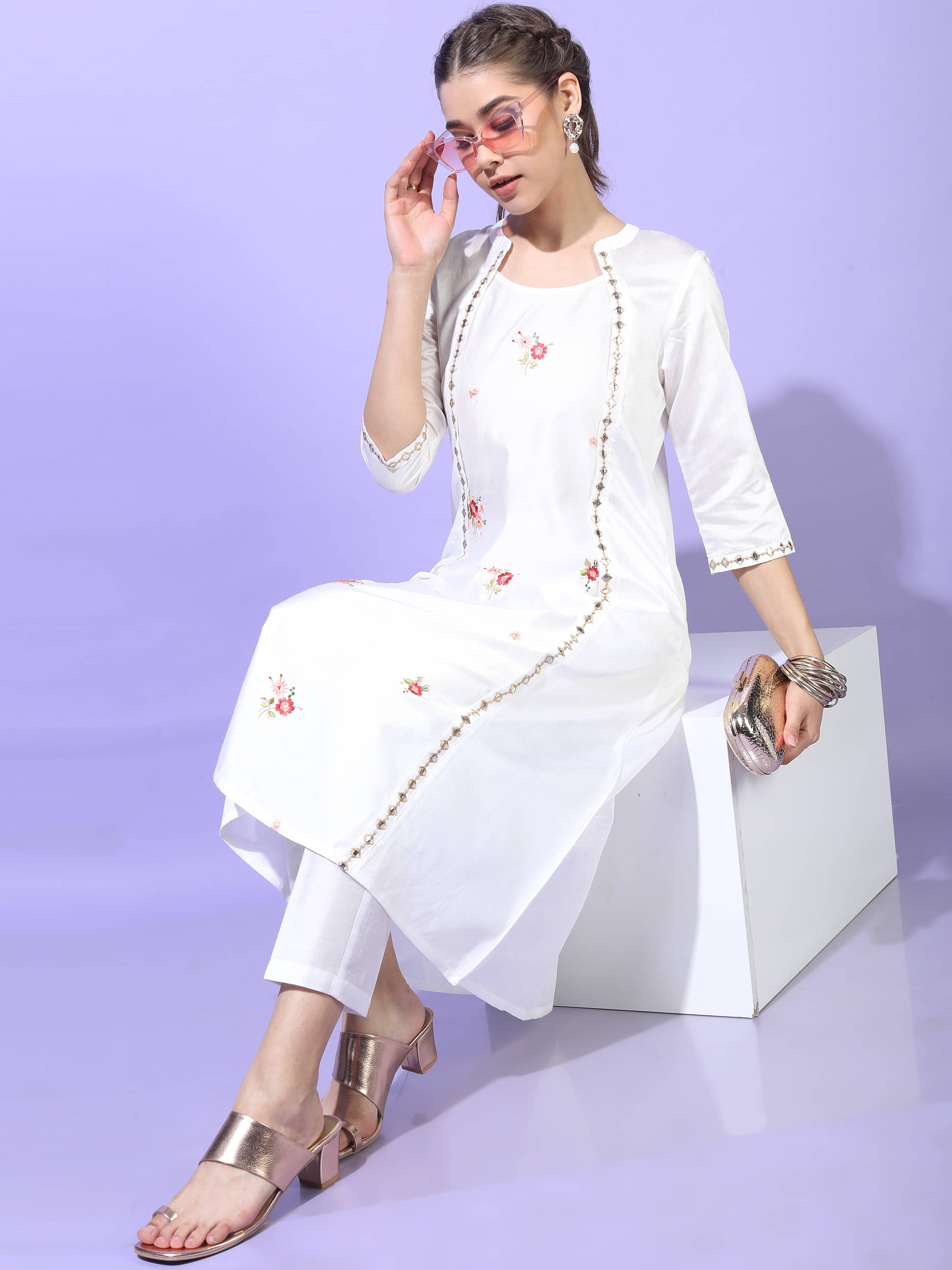     			Vishudh Women Viscose Embroidered Straight Kurti With Pants ( White )