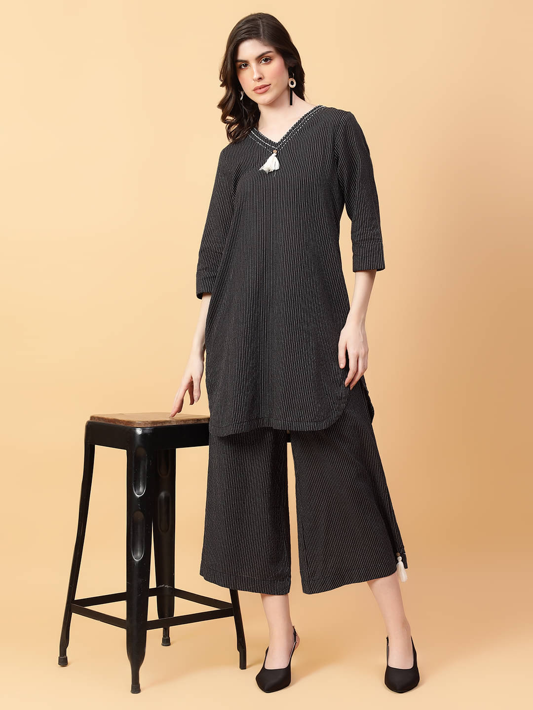     			aayusika Women Cotton Embellished Straight Kurti With Palazzo ( Black )