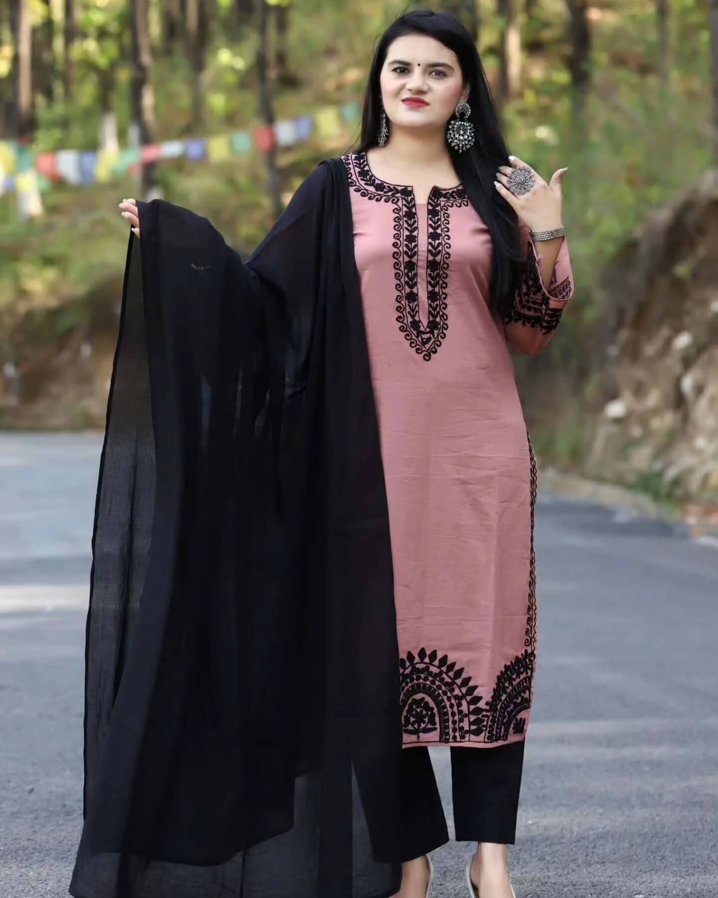     			FULPARI Women Viscose Embroidered A-line Kurti With Pants ( Multicolor )