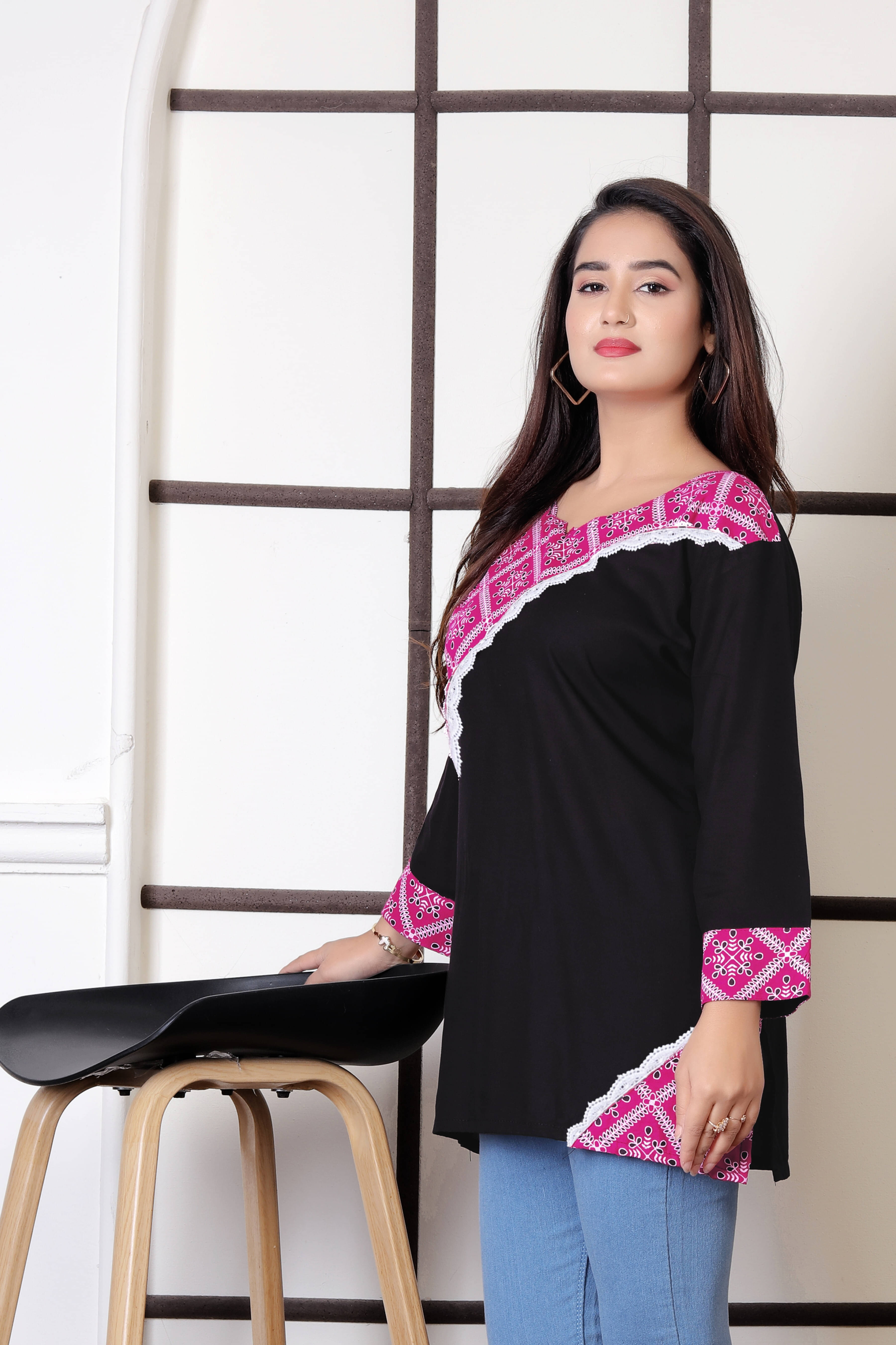 FULPARI Women Viscose Printed A-line Kurti ( Multicolor )     			FULPARI Women Viscose Printed A-line Kurti ( Multicolor )