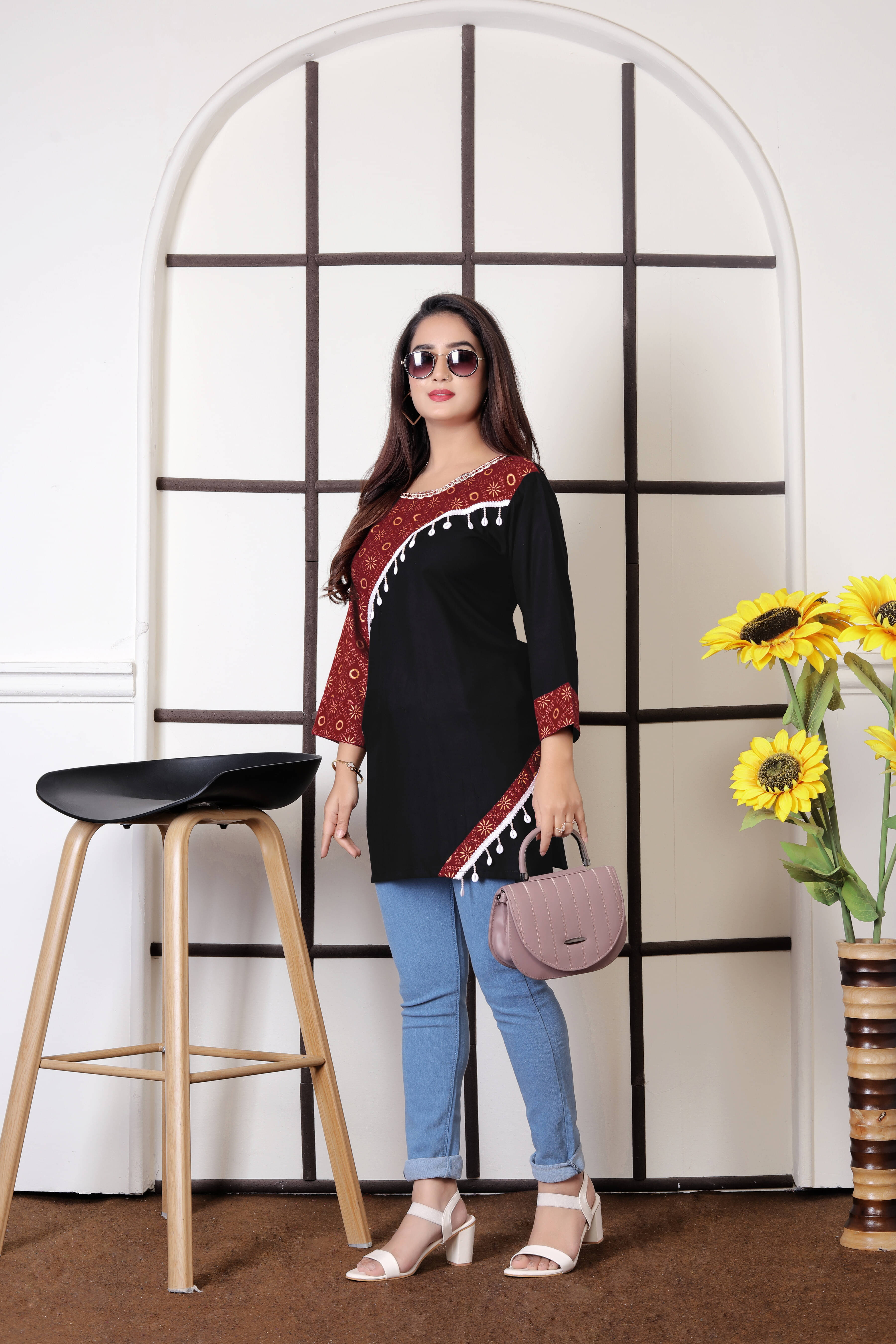     			FULPARI Women Viscose Self Design A-line Kurti ( Multicolor3 )
