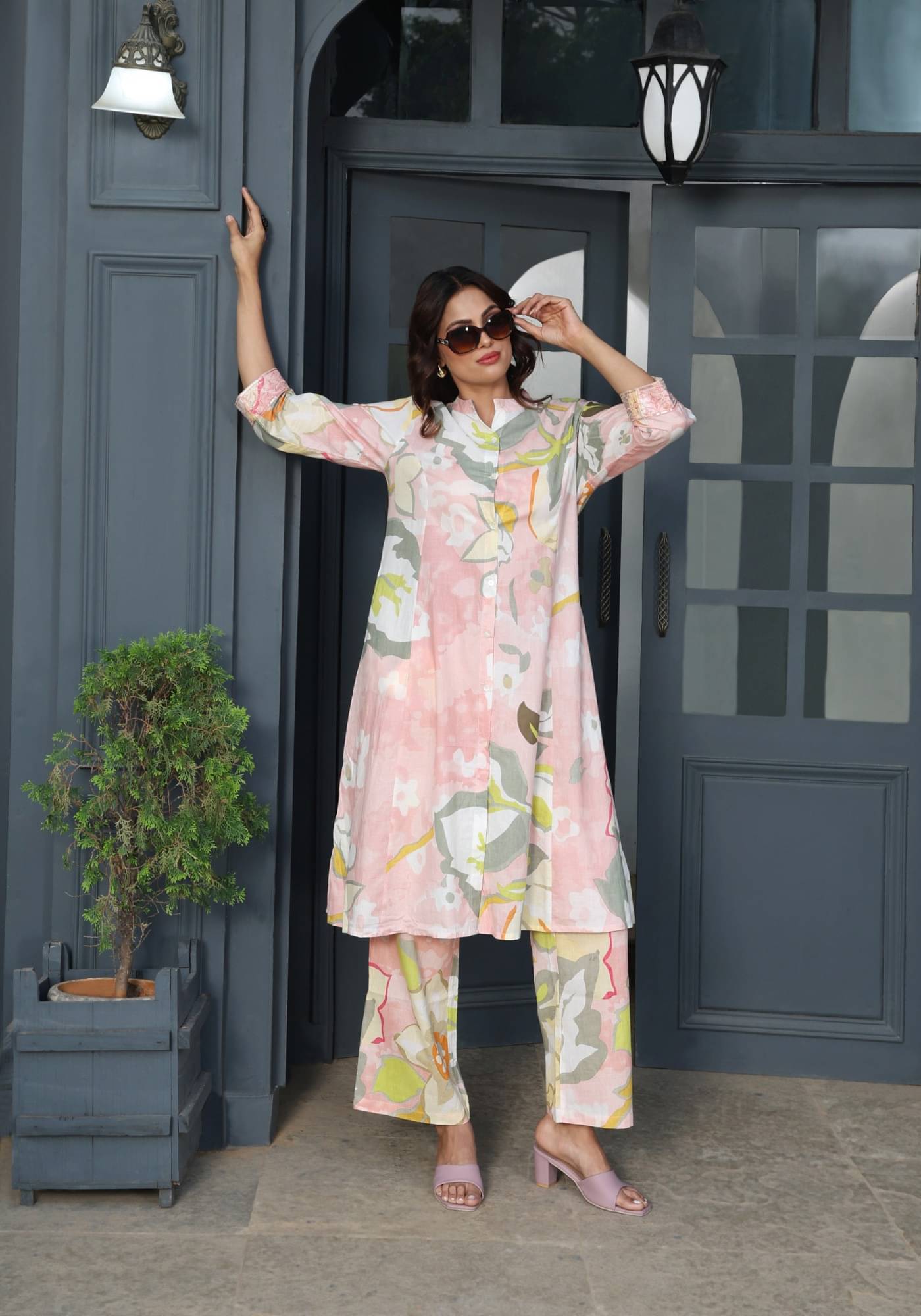     			Flavia Creation Women Cotton Printed A-line Kurti With Palazzo ( Pink )