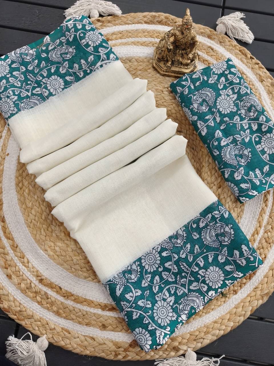     			Kalpana Creation Linen Printed Regular Saree With Unstitched Blouse Piece ( Multicolor 2 )