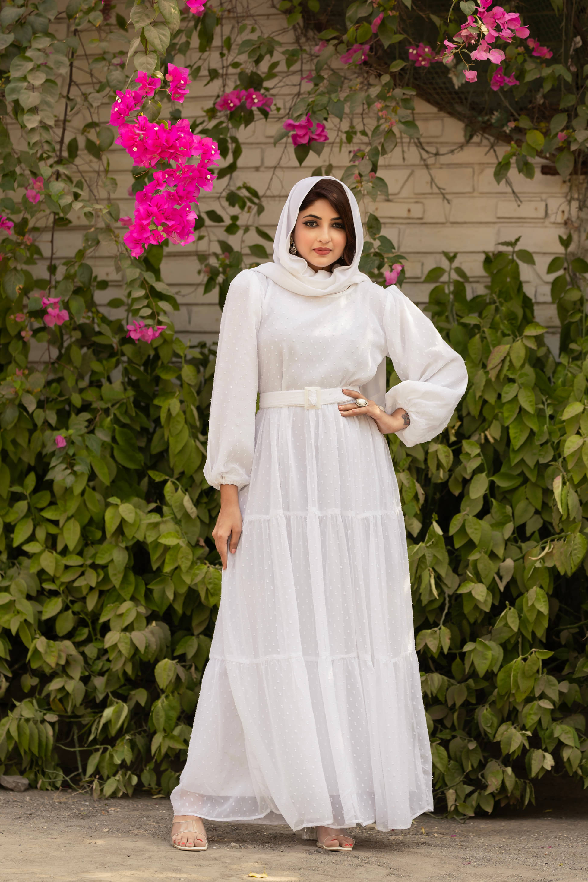     			SARINKU Georgette Burqa without Hijab White ( Pack of 1 )