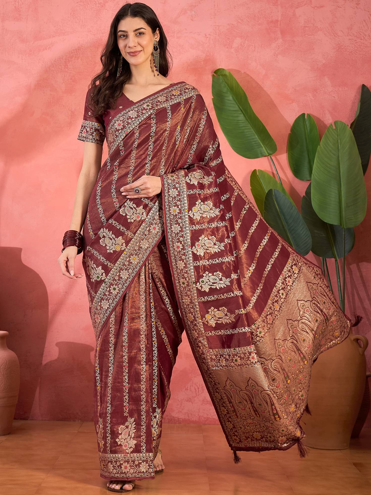 Shree Mahantam Shimmer Embellished Banarasi saree With Unstitched Blouse Piece ( Red ) Shree Mahantam Shimmer Embellished Banarasi saree With Unstitched Blouse Piece ( Red )
