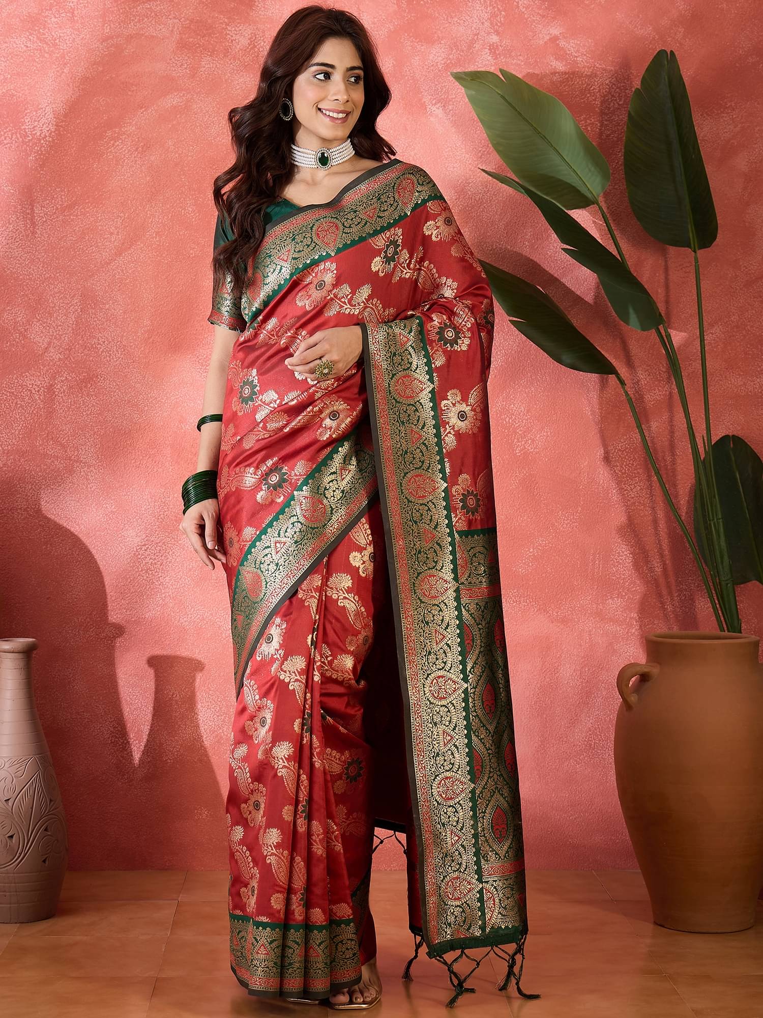 Shree Mahantam Silk Blend Embellished Banarasi saree With Unstitched Blouse Piece ( Maroon ) Shree Mahantam Silk Blend Embellished Banarasi saree With Unstitched Blouse Piece ( Maroon )