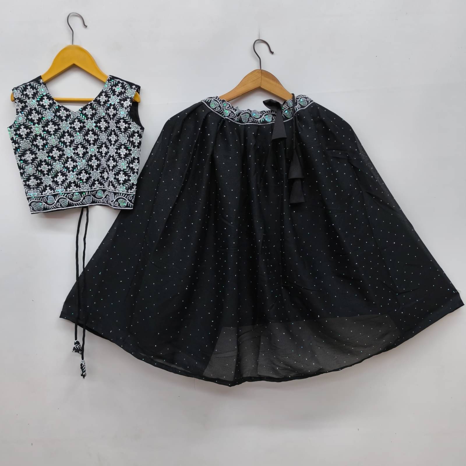     			Shri Sai Creation Rayon Lehenga Choli Set For Girls ( Pack of 1 , Black )