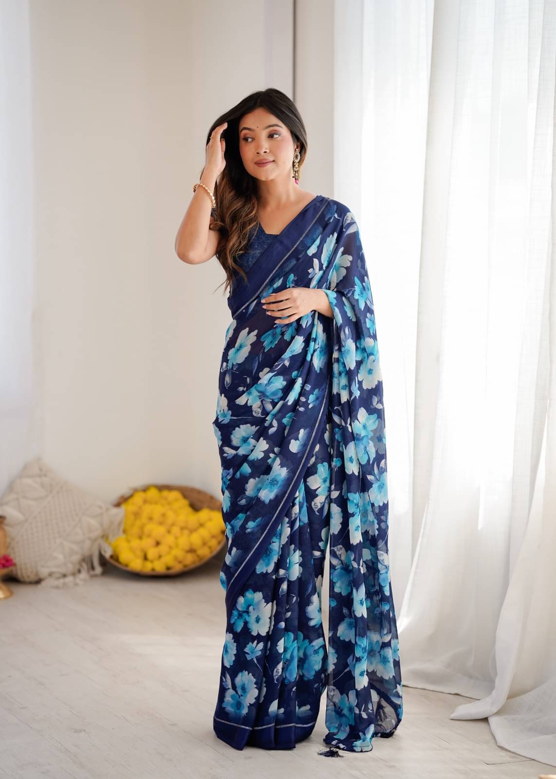 BLEESBURY Chiffon Printed Regular Saree With Unstitched Blouse Piece ( Blue ) BLEESBURY Chiffon Printed Regular Saree With Unstitched Blouse Piece ( Blue )