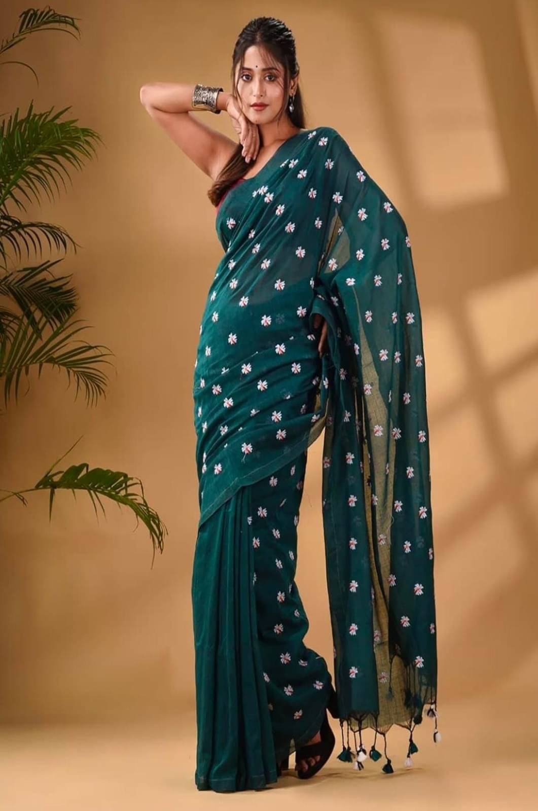     			BRYNBRIT Cotton Blend Embroidered Chanderi saree With Unstitched Blouse Piece ( Teal )