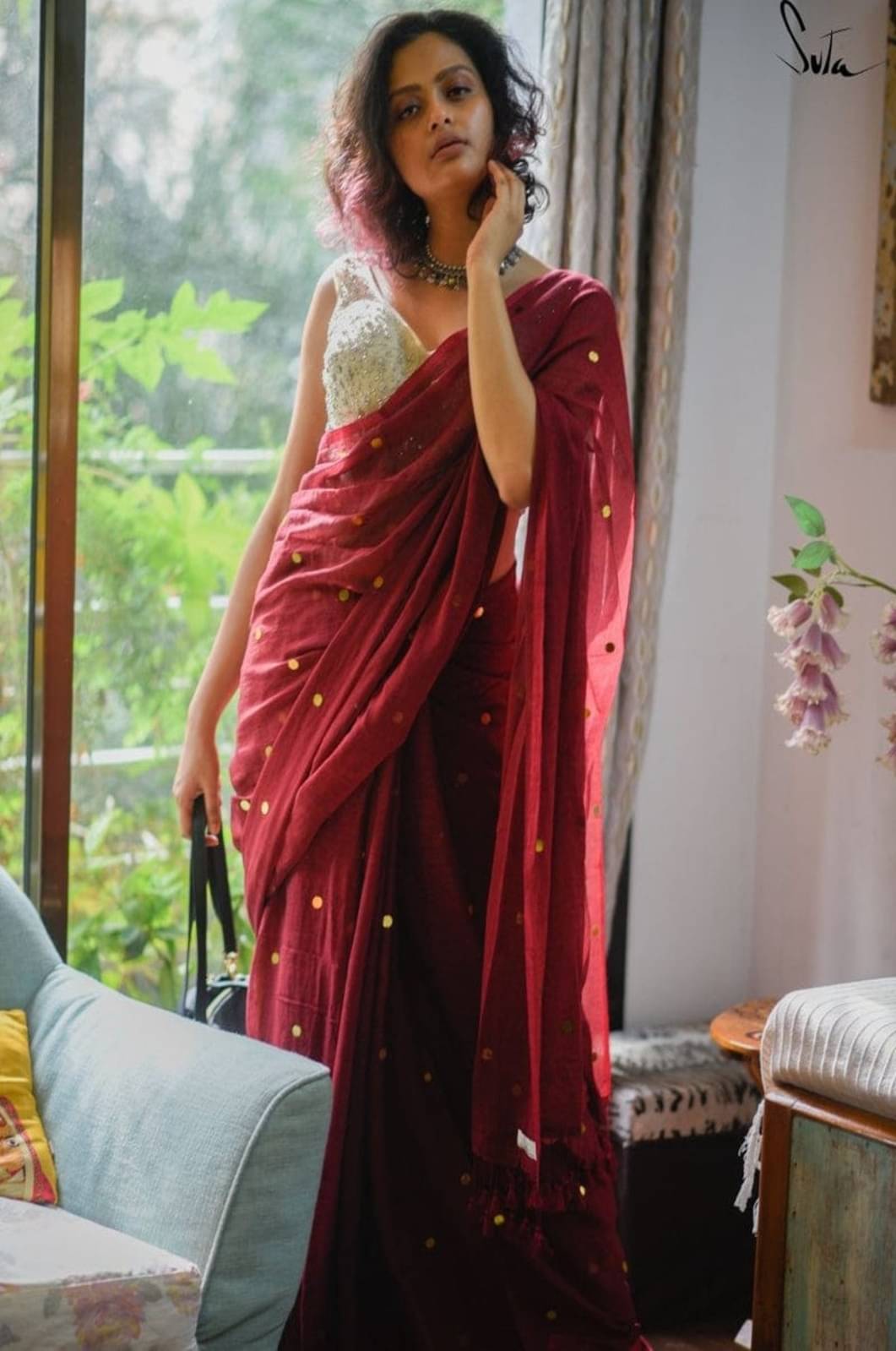 BRYNBRIT Cotton Blend Self Design Chanderi saree With Unstitched Blouse Piece ( Red ) BRYNBRIT Cotton Blend Self Design Chanderi saree With Unstitched Blouse Piece ( Red )