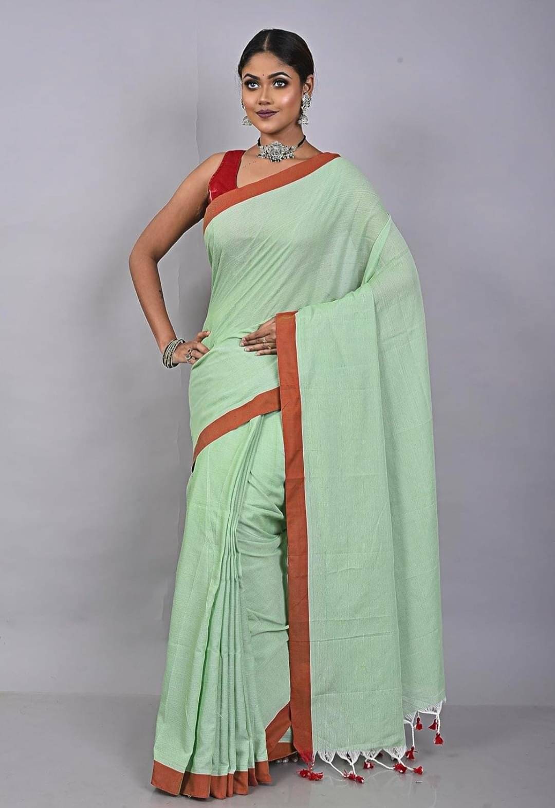 BRYNBRIT Cotton Embellished Chanderi saree With Unstitched Blouse Piece ( Sea Green,Red ) BRYNBRIT Cotton Embellished Chanderi saree With Unstitched Blouse Piece ( Sea Green,Red )