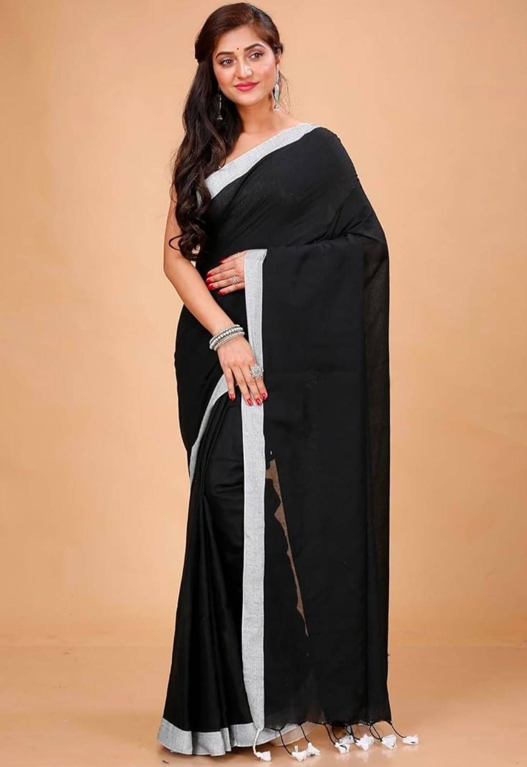 BRYNBRIT Cotton Embellished Chanderi saree With Unstitched Blouse Piece ( Black,White ) BRYNBRIT Cotton Embellished Chanderi saree With Unstitched Blouse Piece ( Black,White )