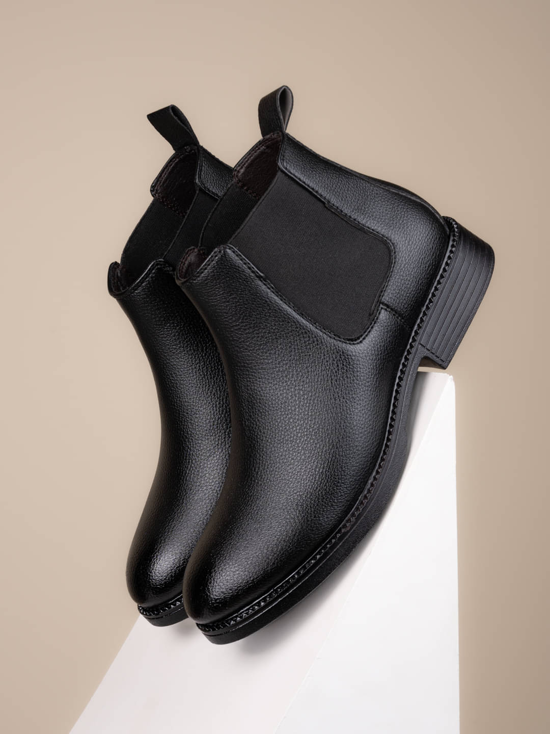     			Fentacia Black Men's Chelsea Boots
