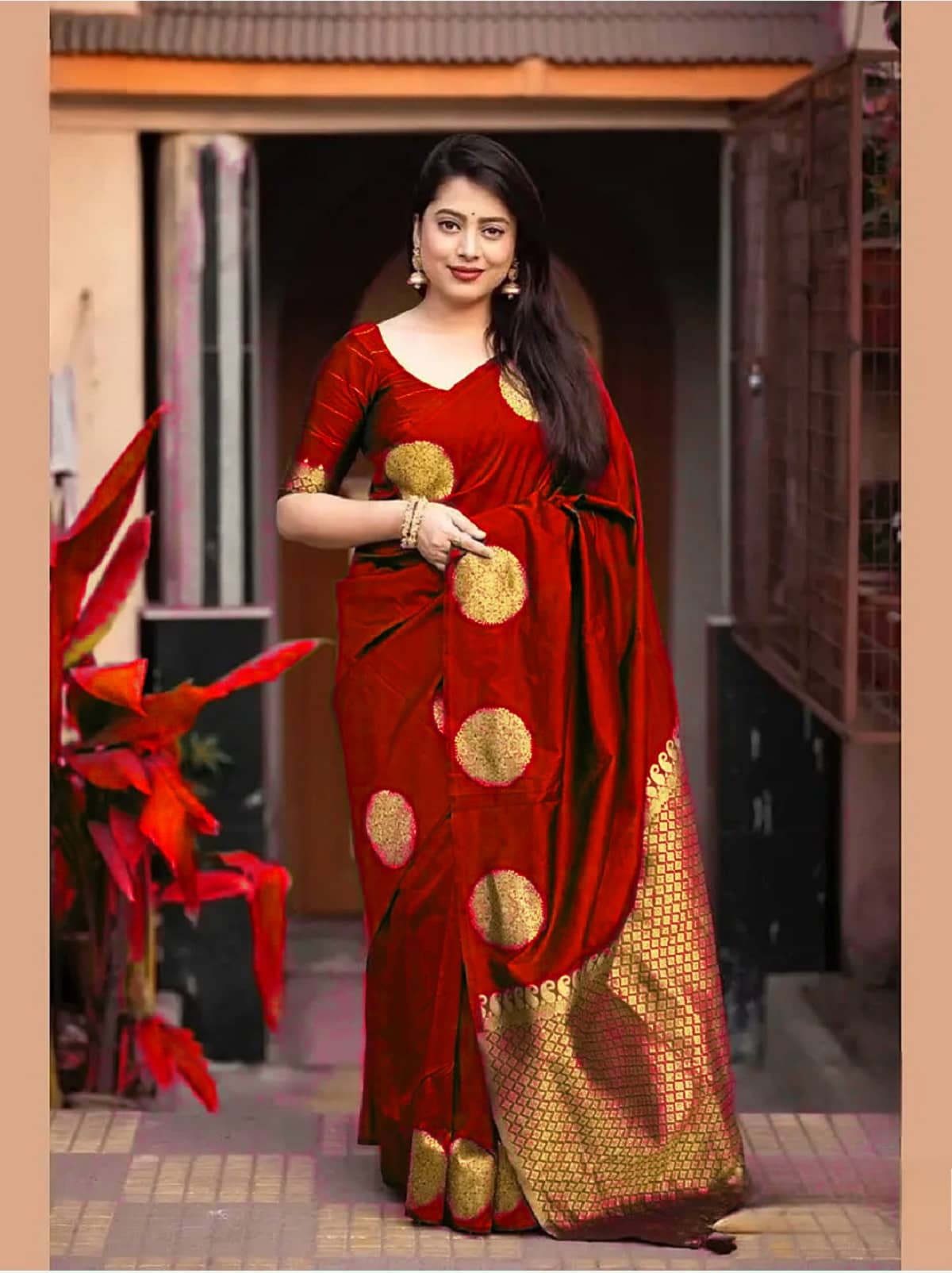 Gazal Fashions Silk Woven Banarasi saree With Unstitched Blouse Piece ( Red ) - Sarees | Buy online on ZillyBuy