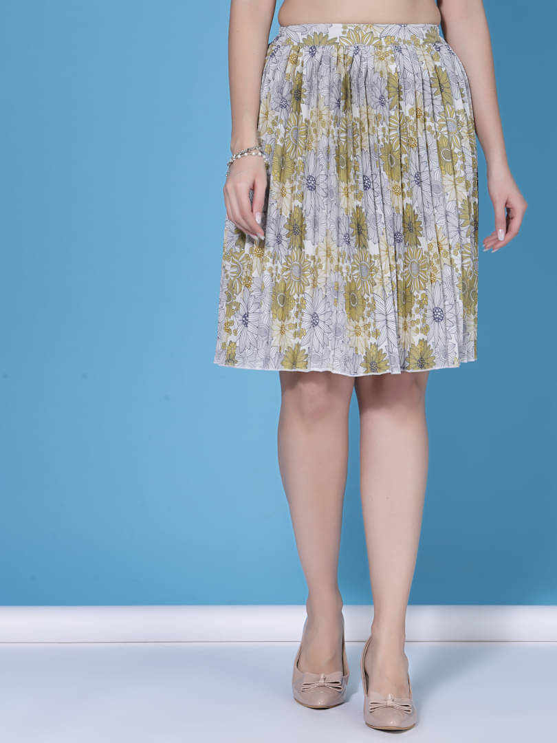 Oomph! Yellow Crepe Women's Flared Skirt ( Pack of 1 )     			Oomph! Yellow Crepe Women's Flared Skirt ( Pack of 1 )