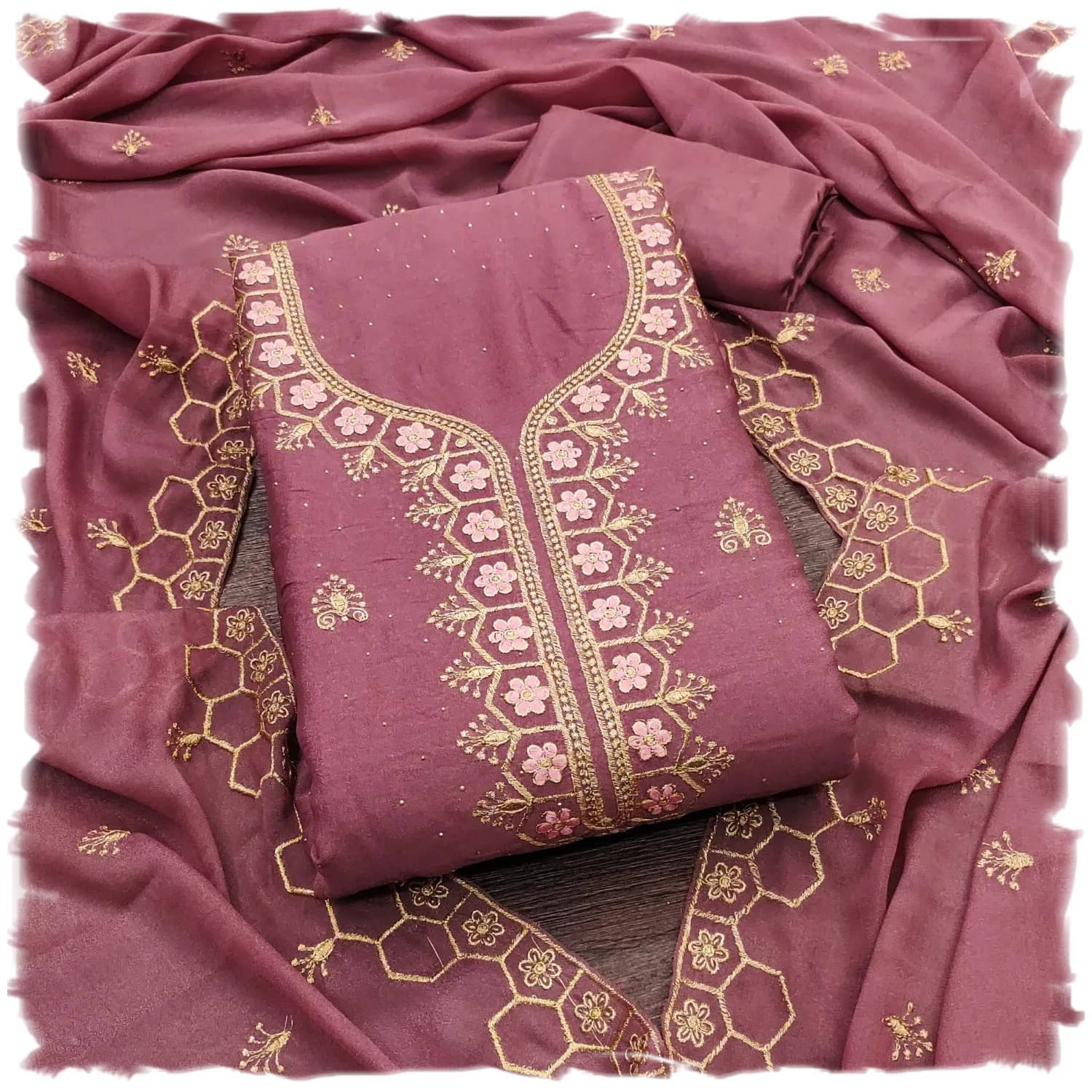     			Panbai sarees Women Georgette Unstitched Dress Material ( Pink )