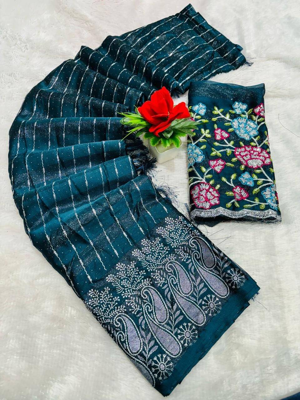 SHRIMORI Georgette Embellished Maheshwari Saree With Unstitched Blouse Piece ( Rama ) SHRIMORI Georgette Embellished Maheshwari Saree With Unstitched Blouse Piece ( Rama )