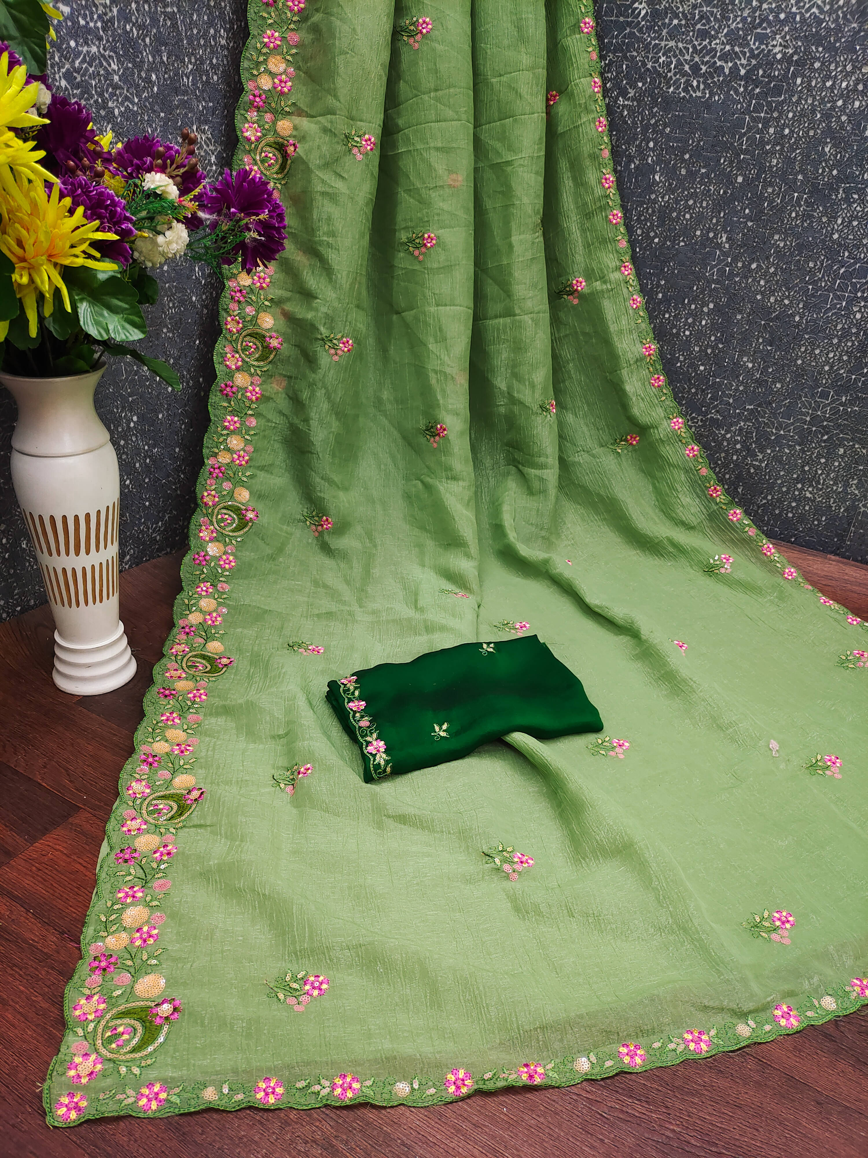     			Sanwariya Silk Chanderi Embellished Chanderi saree With Unstitched Blouse Piece ( Light Green )
