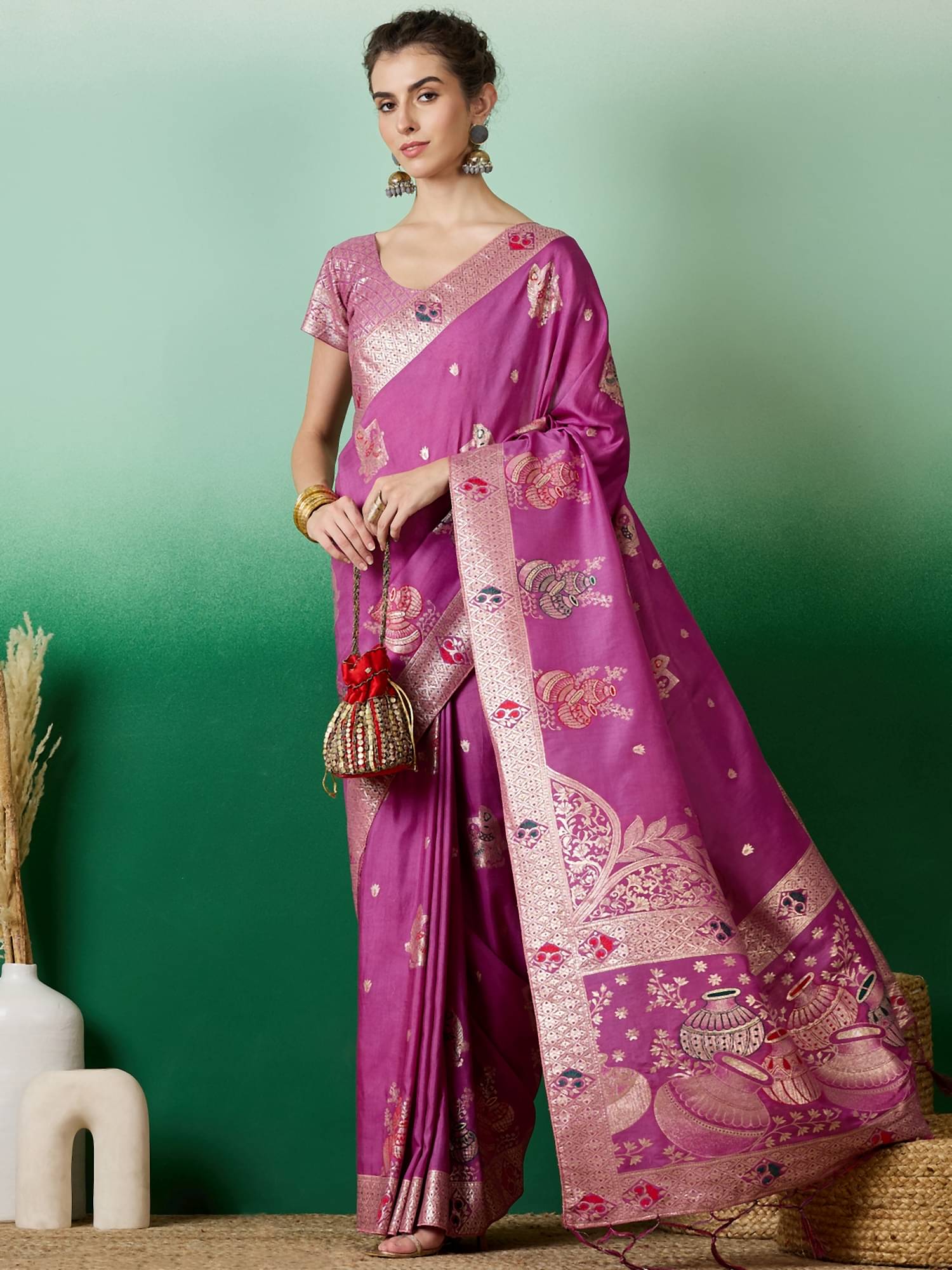     			Shree Mahantam Cotton Embellished Banarasi saree With Unstitched Blouse Piece ( Pink )