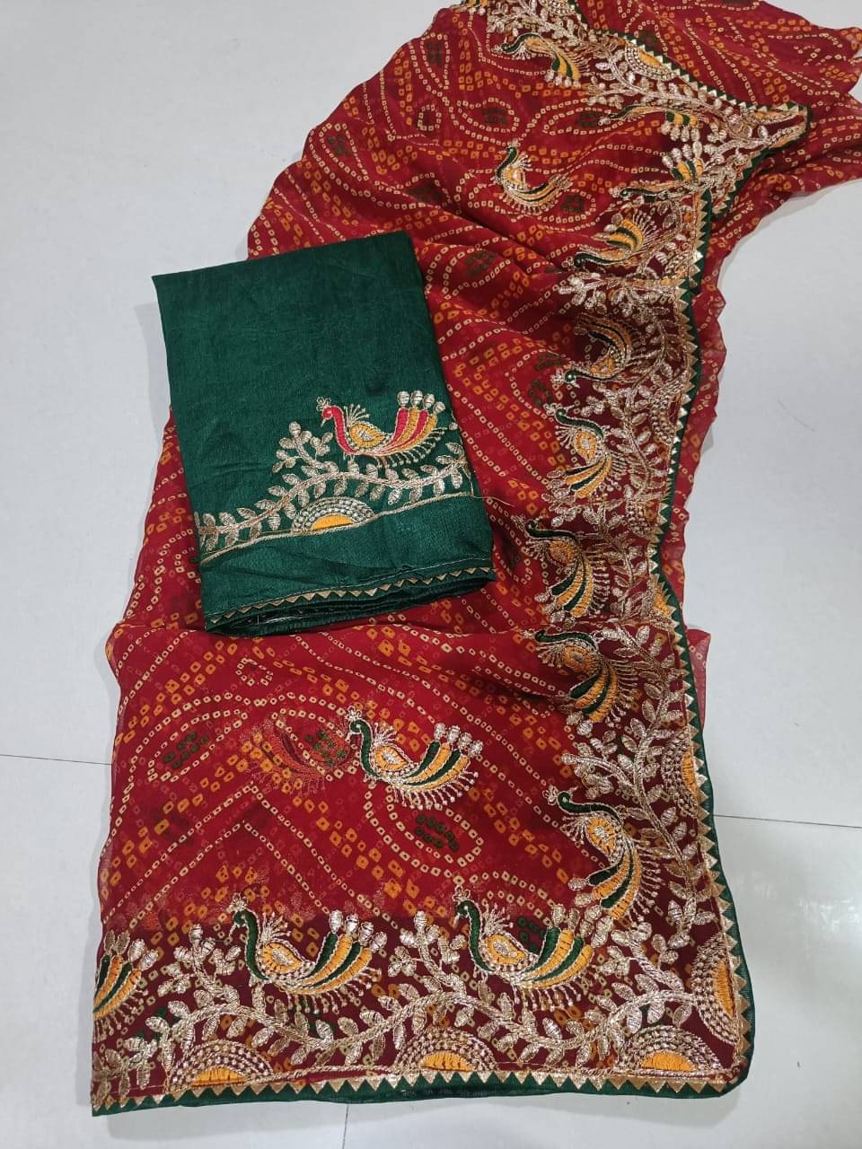 supalee Tex Georgette Printed Regular Saree With Unstitched Blouse Piece ( Red )     			supalee Tex Georgette Printed Regular Saree With Unstitched Blouse Piece ( Red )