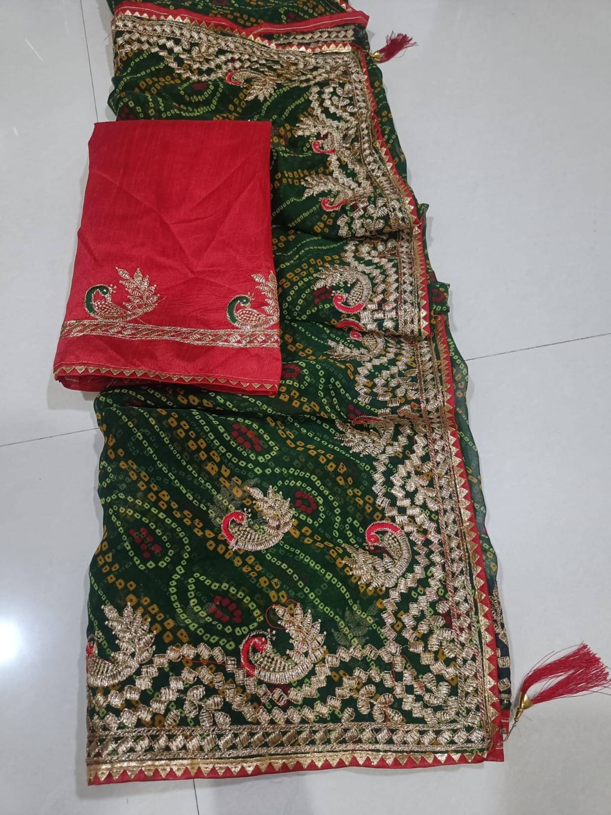 supalee Tex Georgette Printed Regular Saree With Unstitched Blouse Piece ( Green )     			supalee Tex Georgette Printed Regular Saree With Unstitched Blouse Piece ( Green )