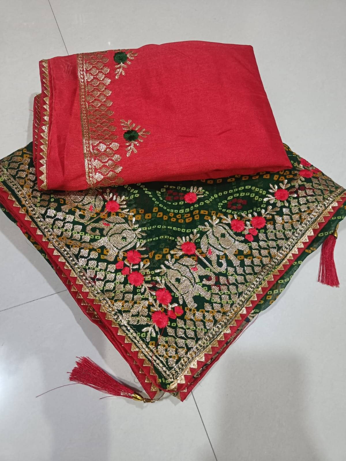     			supalee Tex Georgette Printed Regular Saree With Unstitched Blouse Piece ( Green )
