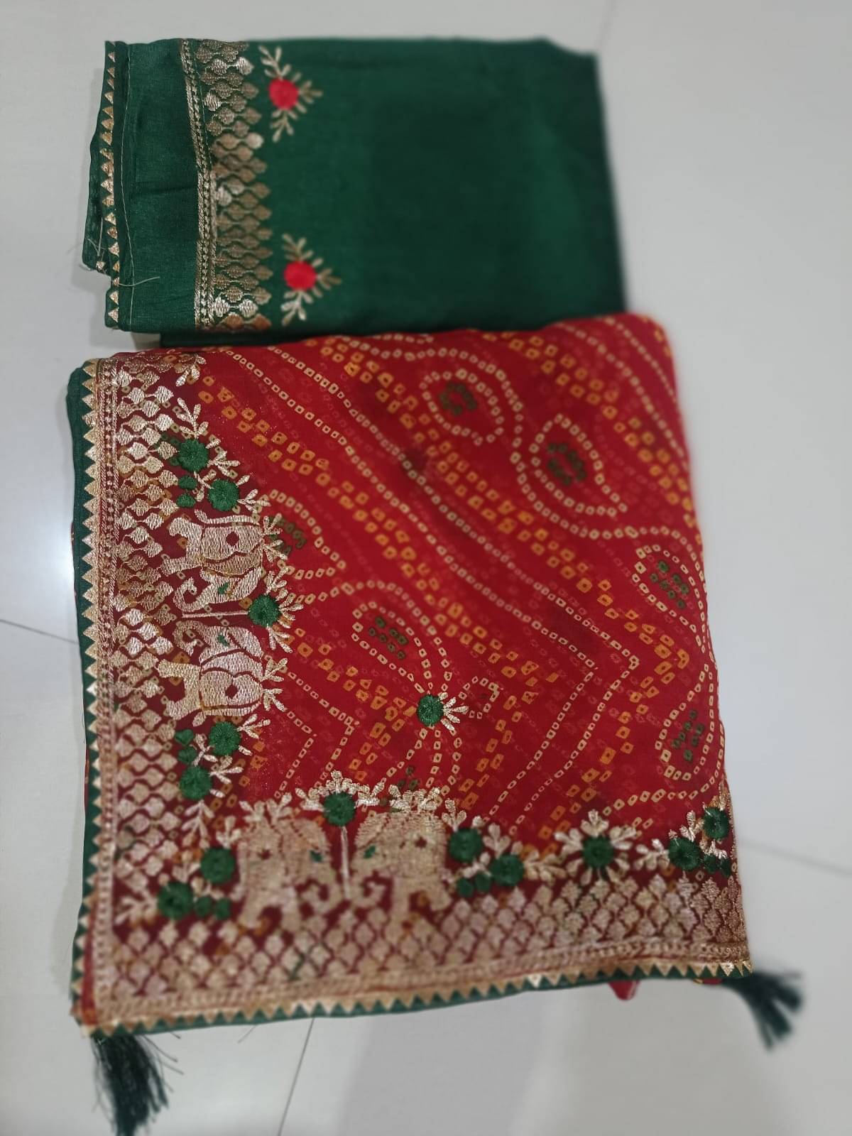 supalee Tex Georgette Printed Regular Saree With Unstitched Blouse Piece ( Red )     			supalee Tex Georgette Printed Regular Saree With Unstitched Blouse Piece ( Red )