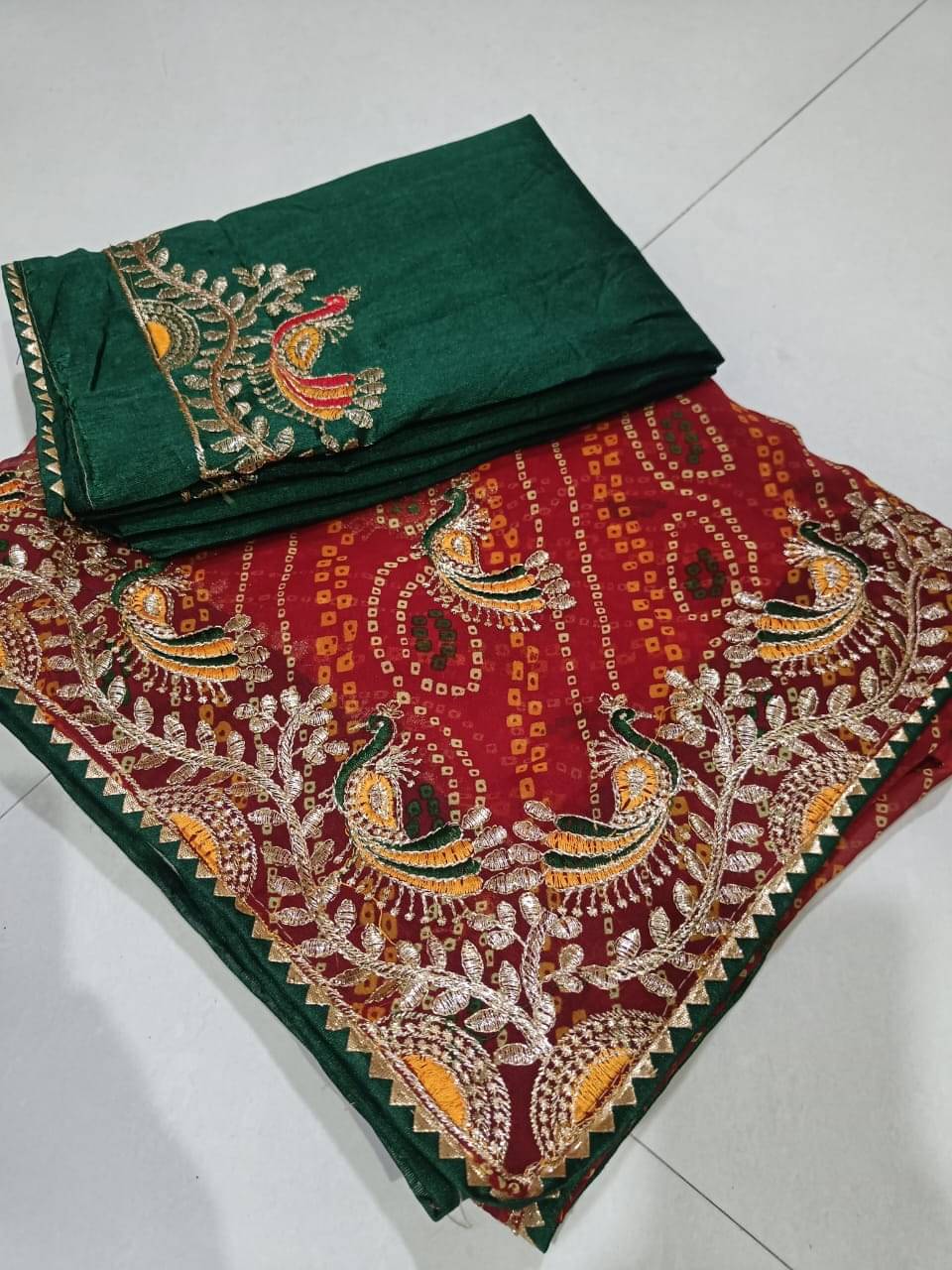 supalee Tex Georgette Printed Regular Saree With Unstitched Blouse Piece ( Red )     			supalee Tex Georgette Printed Regular Saree With Unstitched Blouse Piece ( Red )