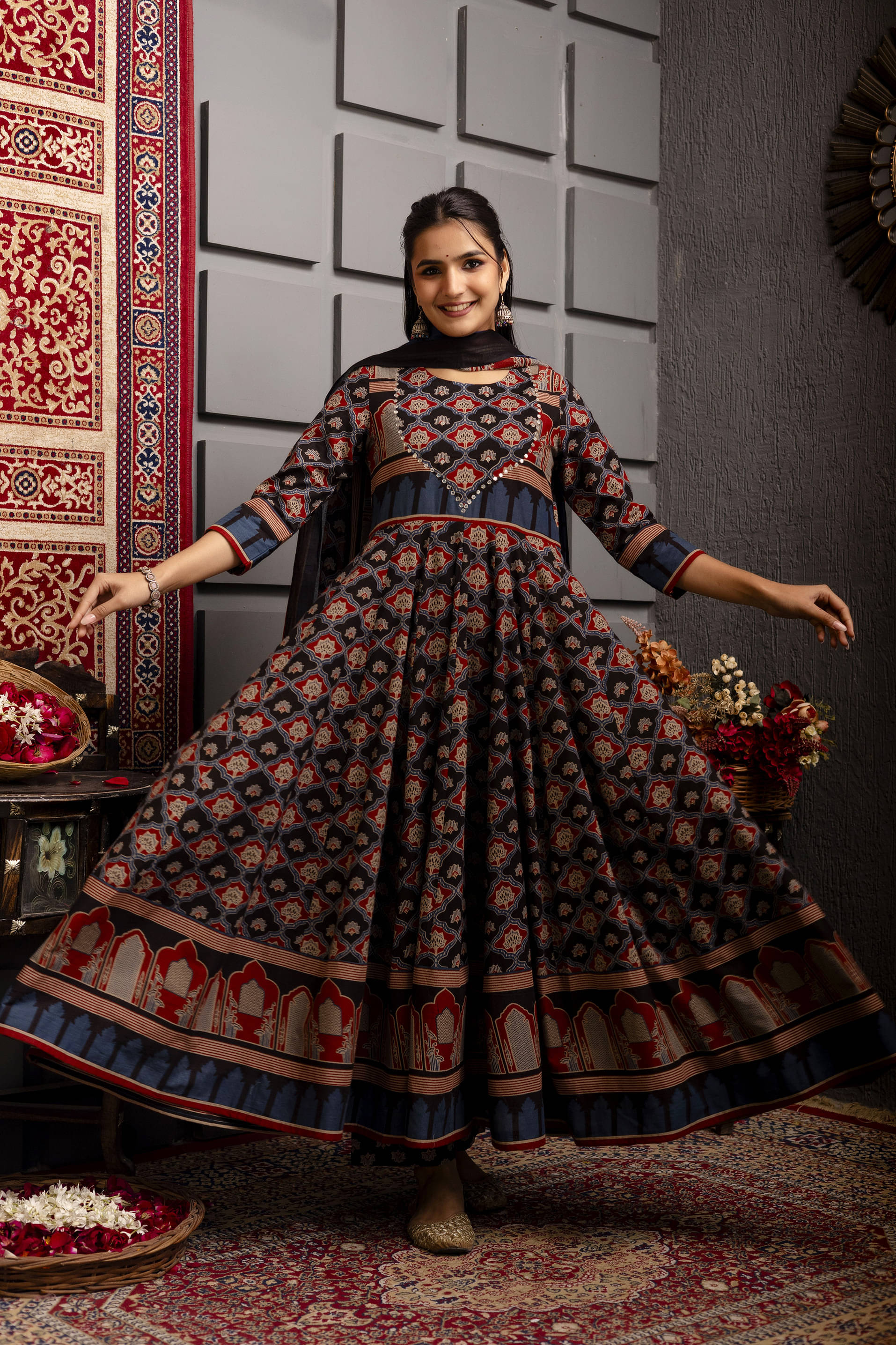     			Gulmohar Jaipur Women Cotton Printed Flared Kurti With Palazzo ( Navy Blue )