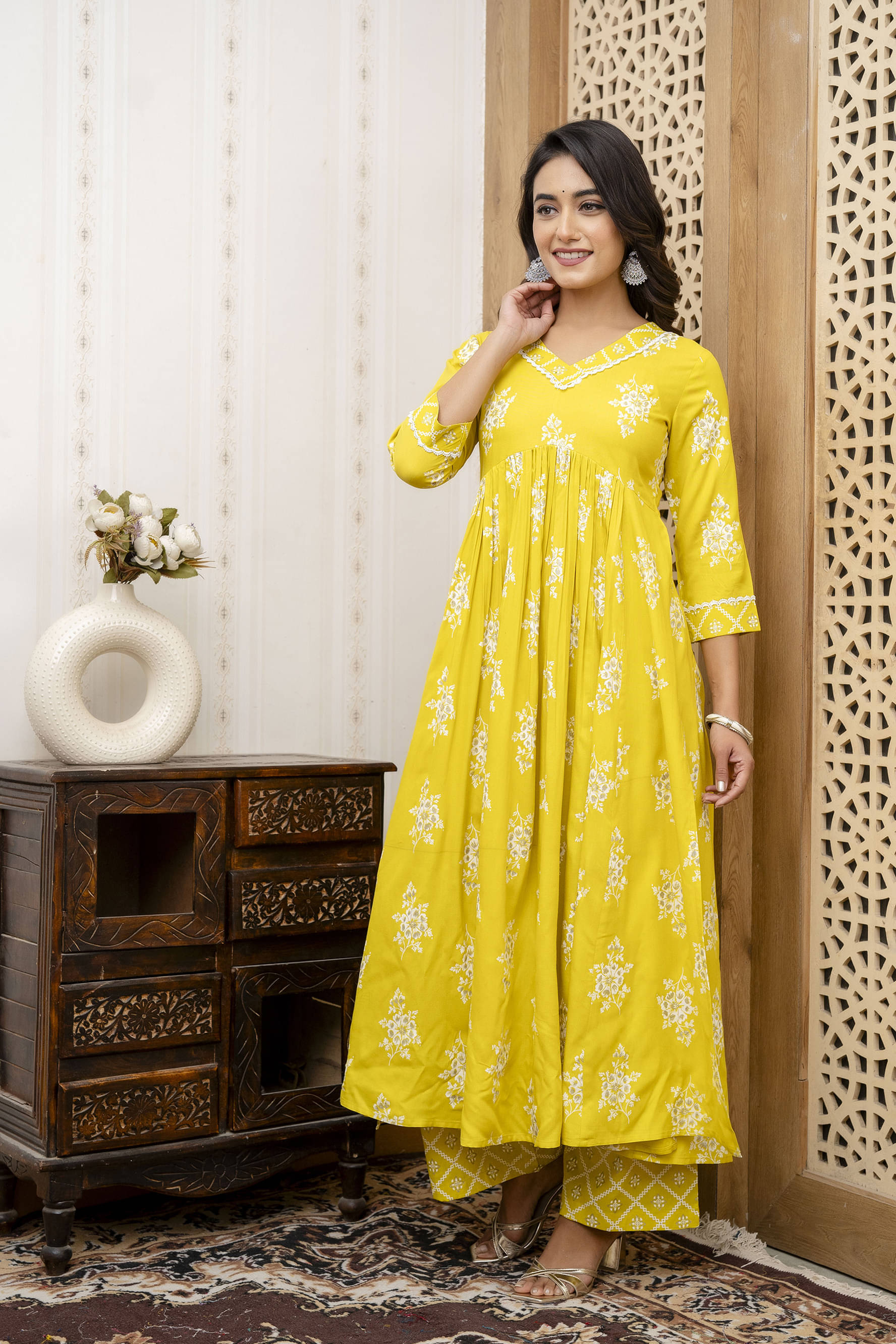     			Gulmohar Jaipur Women Rayon Printed Flared Kurti With Palazzo ( Mustard )