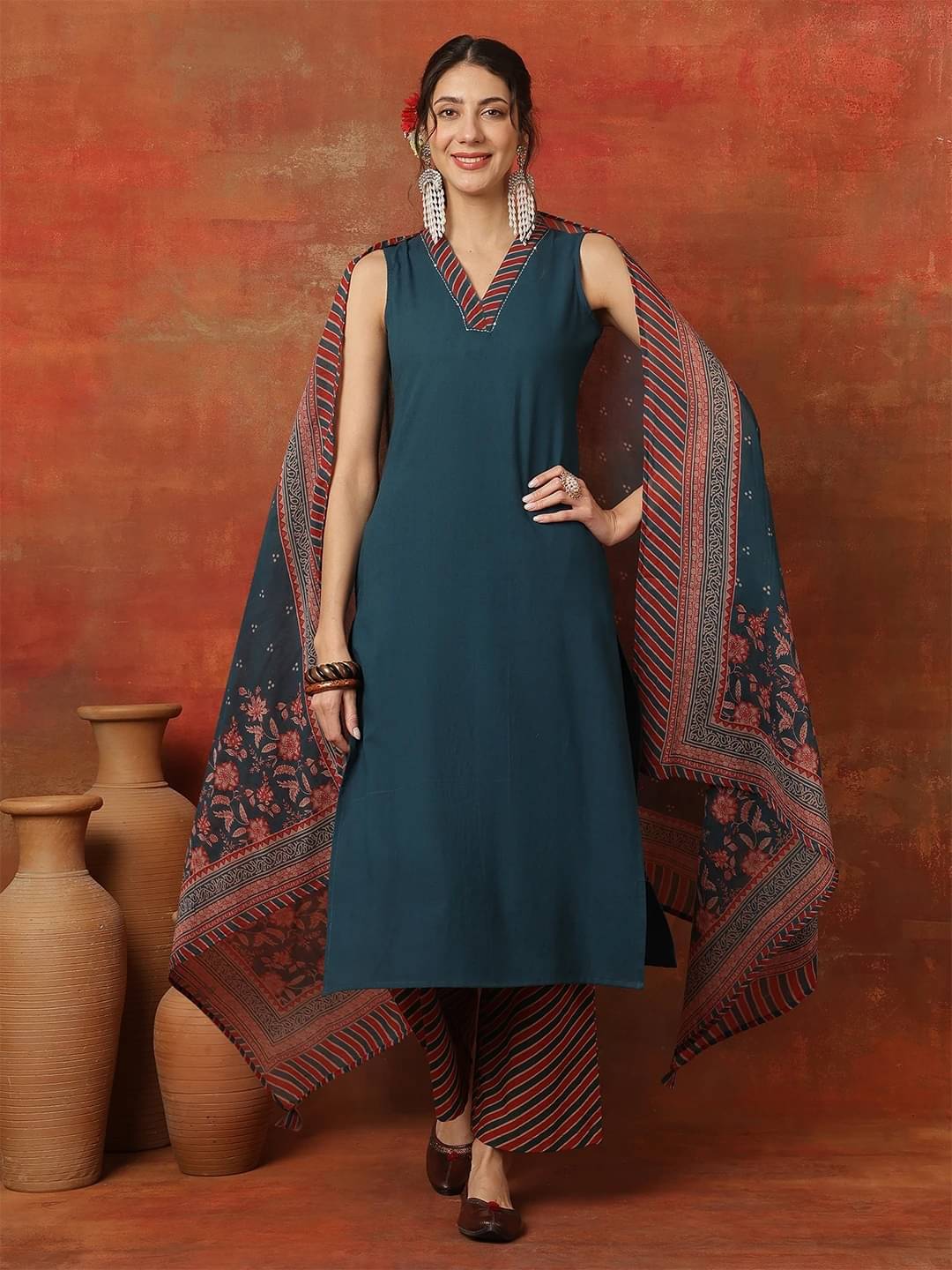     			Gulmohar Jaipur Women Rayon Solid Straight Kurti With Palazzo ( Blue )