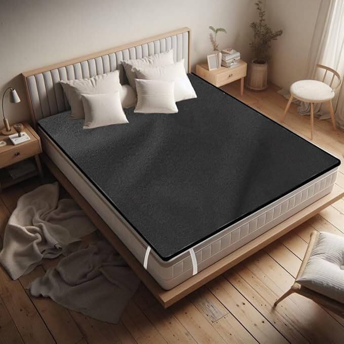 CASA FURNISHING Black Poly Cotton Mattress Cover     			CASA FURNISHING Black Poly Cotton Mattress Cover