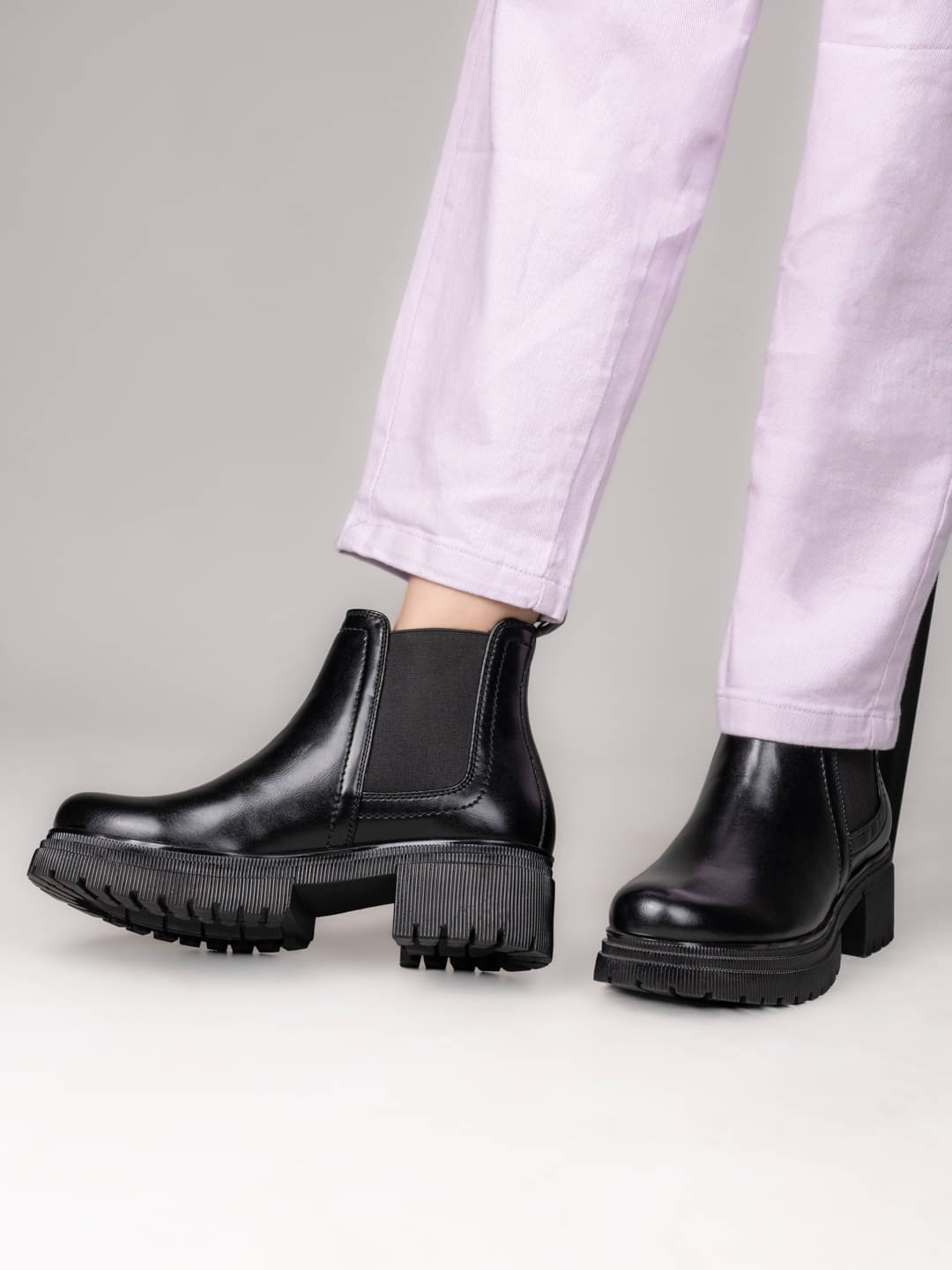     			Fentacia Black Women's Ankle Length Boots