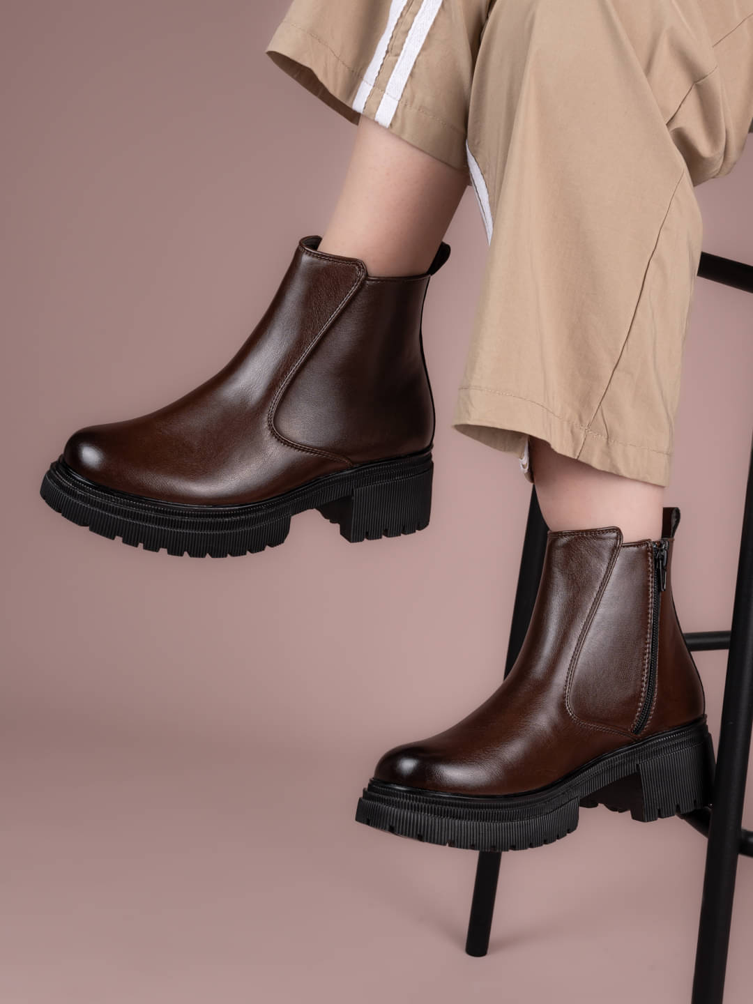     			Fentacia Brown Women's Ankle Length Boots