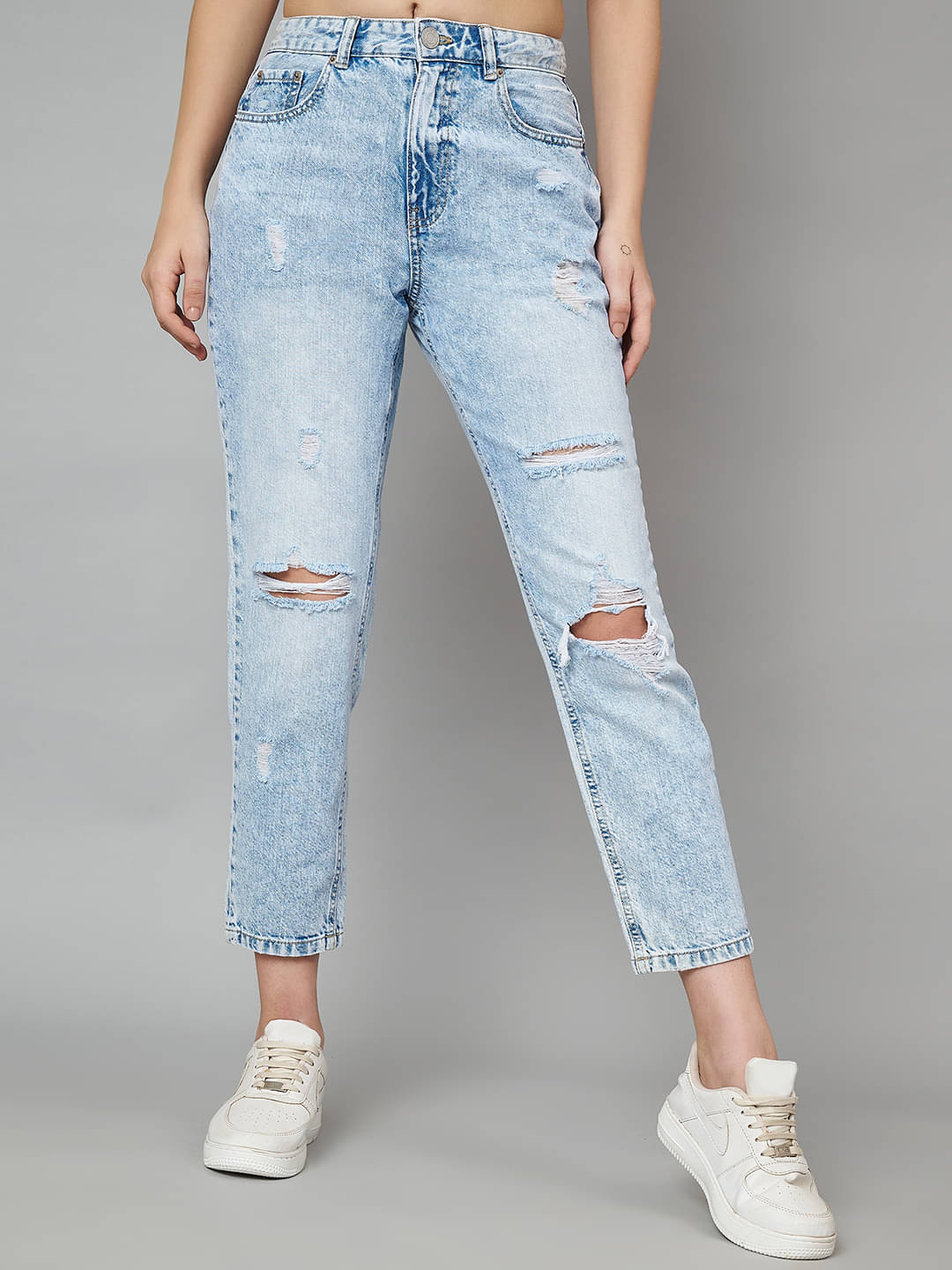 Syborg Women's Boyfriend Fit Mid-Rise Jeans ( Light Blue ) Syborg Women's Boyfriend Fit Mid-Rise Jeans ( Light Blue )