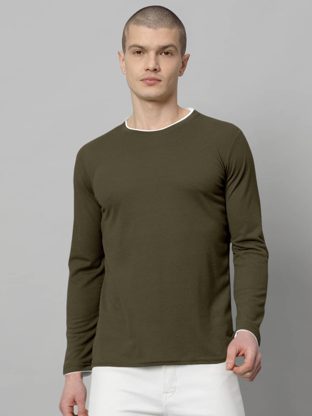    			The EG Store Men Cotton Regular Fit Solid T-Shirt ( Dark Green )