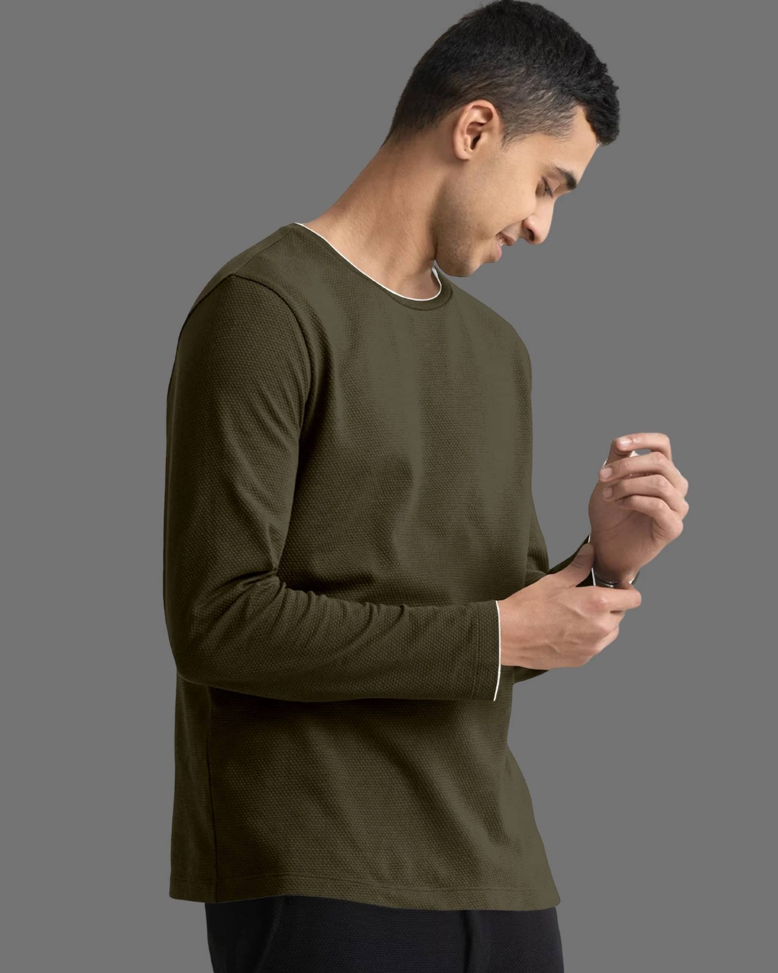 The EG Store Men Cotton Regular Fit Solid T-Shirt ( Dark Green ) The EG Store Men Cotton Regular Fit Solid T-Shirt ( Dark Green )