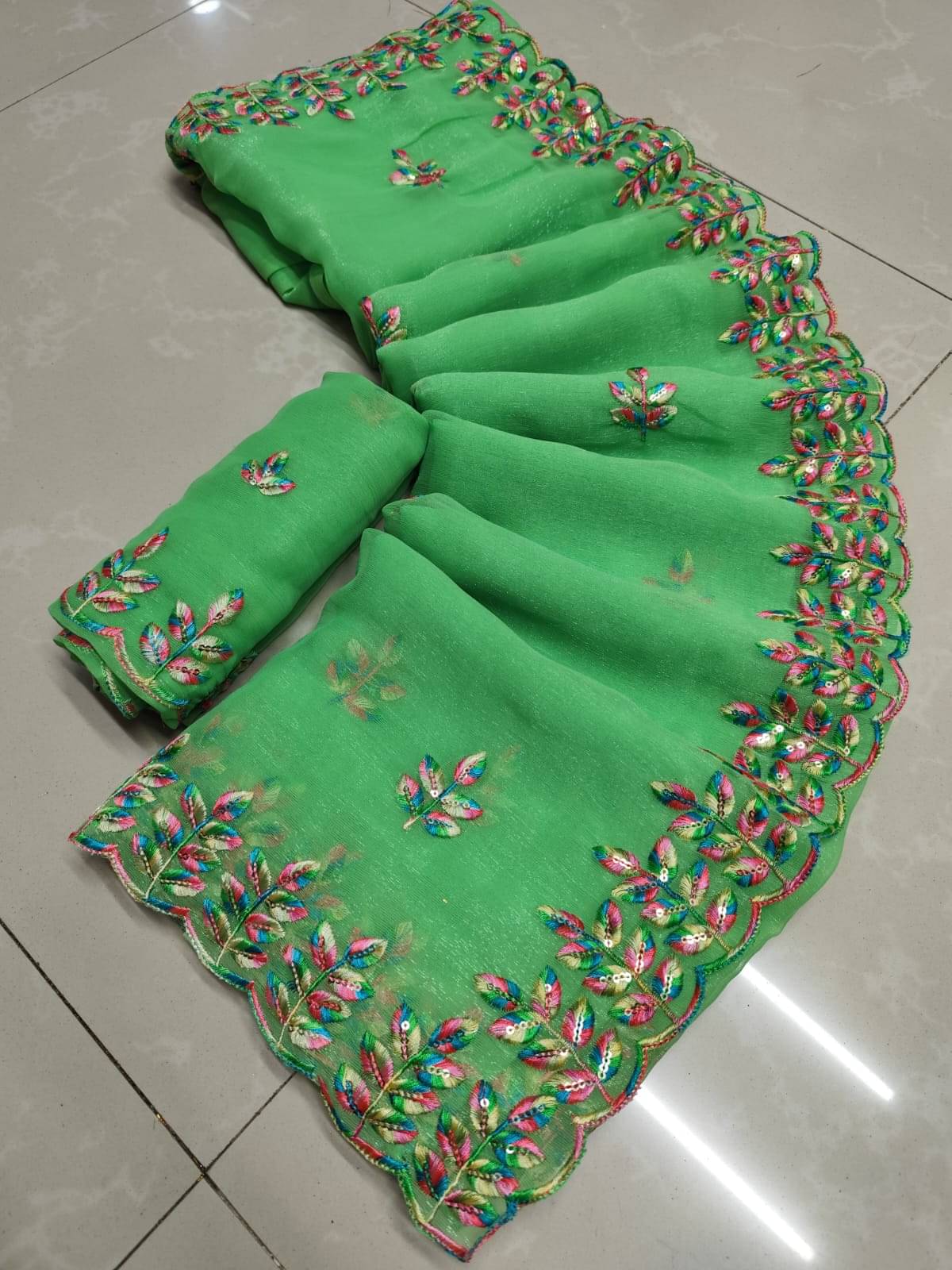 Avenue Creation Chiffon Embroidered Regular Saree With Unstitched Blouse Piece ( Light Green ) Avenue Creation Chiffon Embroidered Regular Saree With Unstitched Blouse Piece ( Light Green )