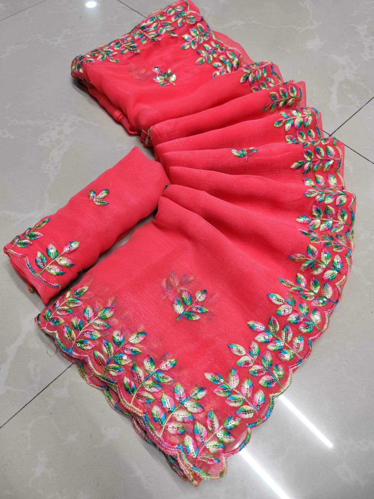     			Avenue Creation Chiffon Embroidered Regular Saree With Unstitched Blouse Piece ( Peach )