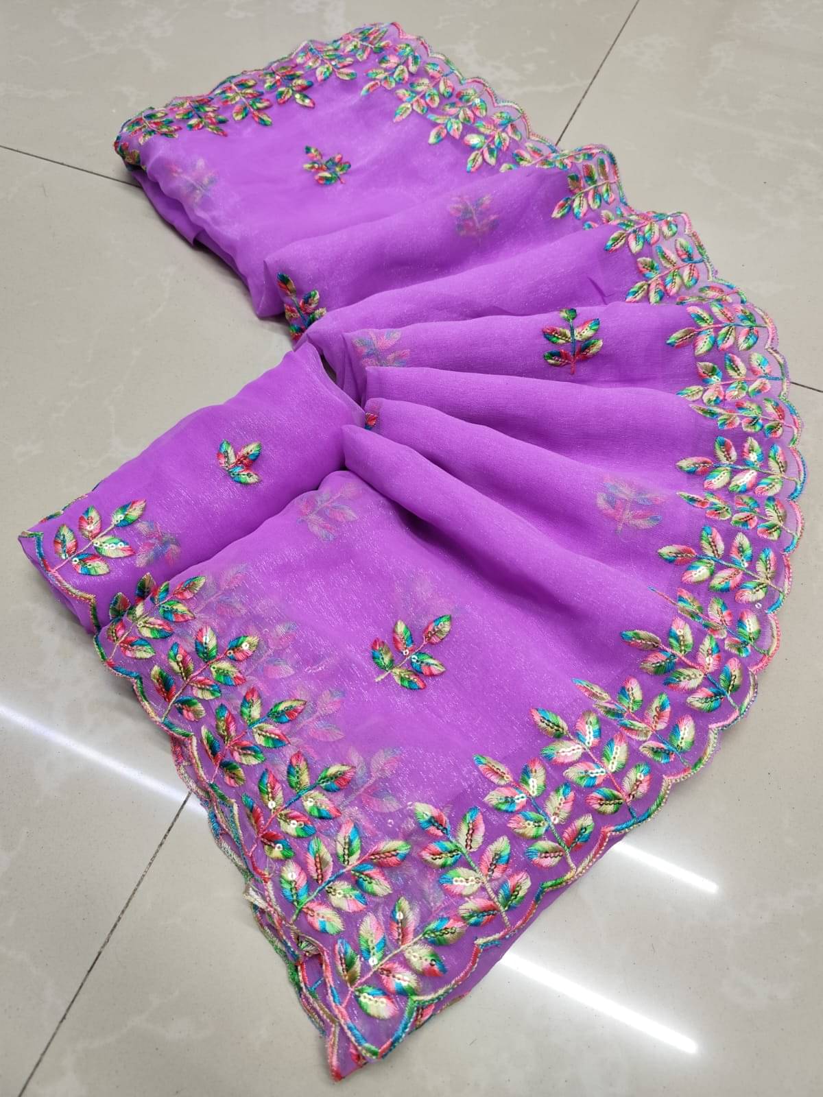 Avenue Creation Chiffon Embroidered Regular Saree With Unstitched Blouse Piece ( Purple ) Avenue Creation Chiffon Embroidered Regular Saree With Unstitched Blouse Piece ( Purple )
