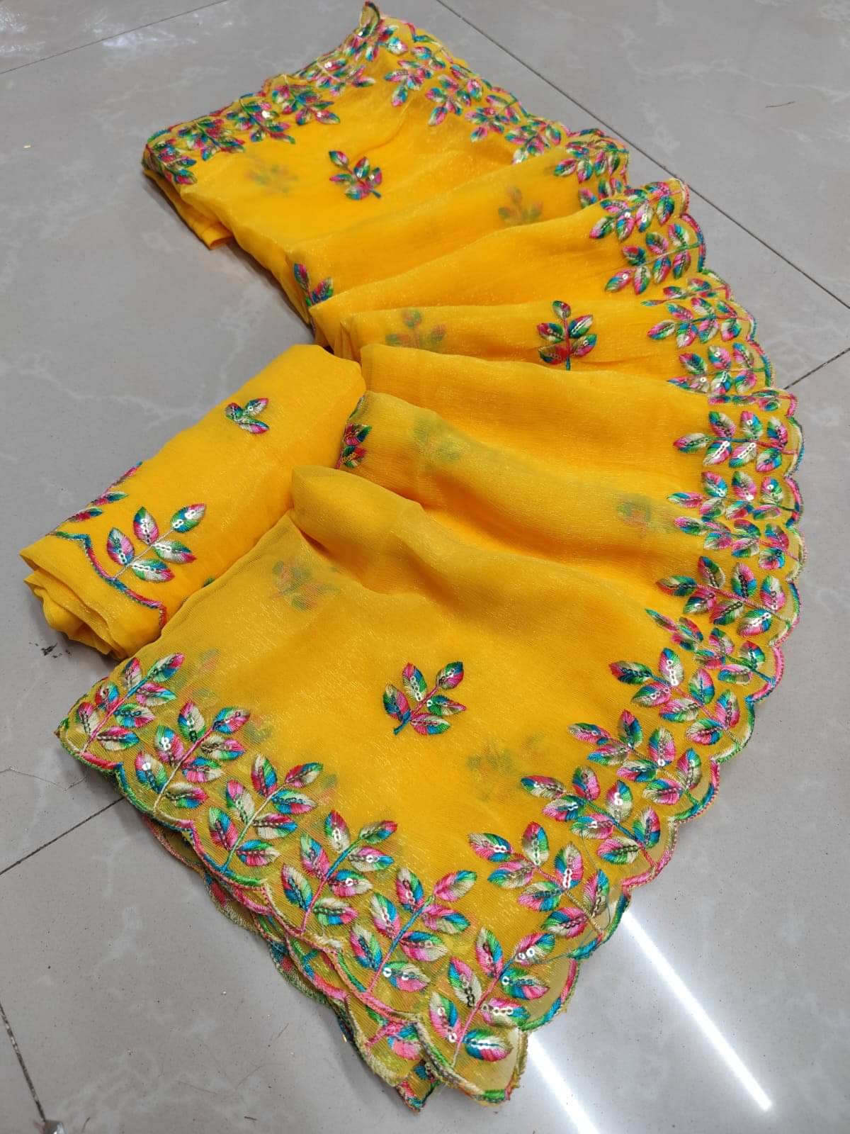 Avenue Creation Chiffon Embroidered Regular Saree With Unstitched Blouse Piece ( Yellow ) Avenue Creation Chiffon Embroidered Regular Saree With Unstitched Blouse Piece ( Yellow )