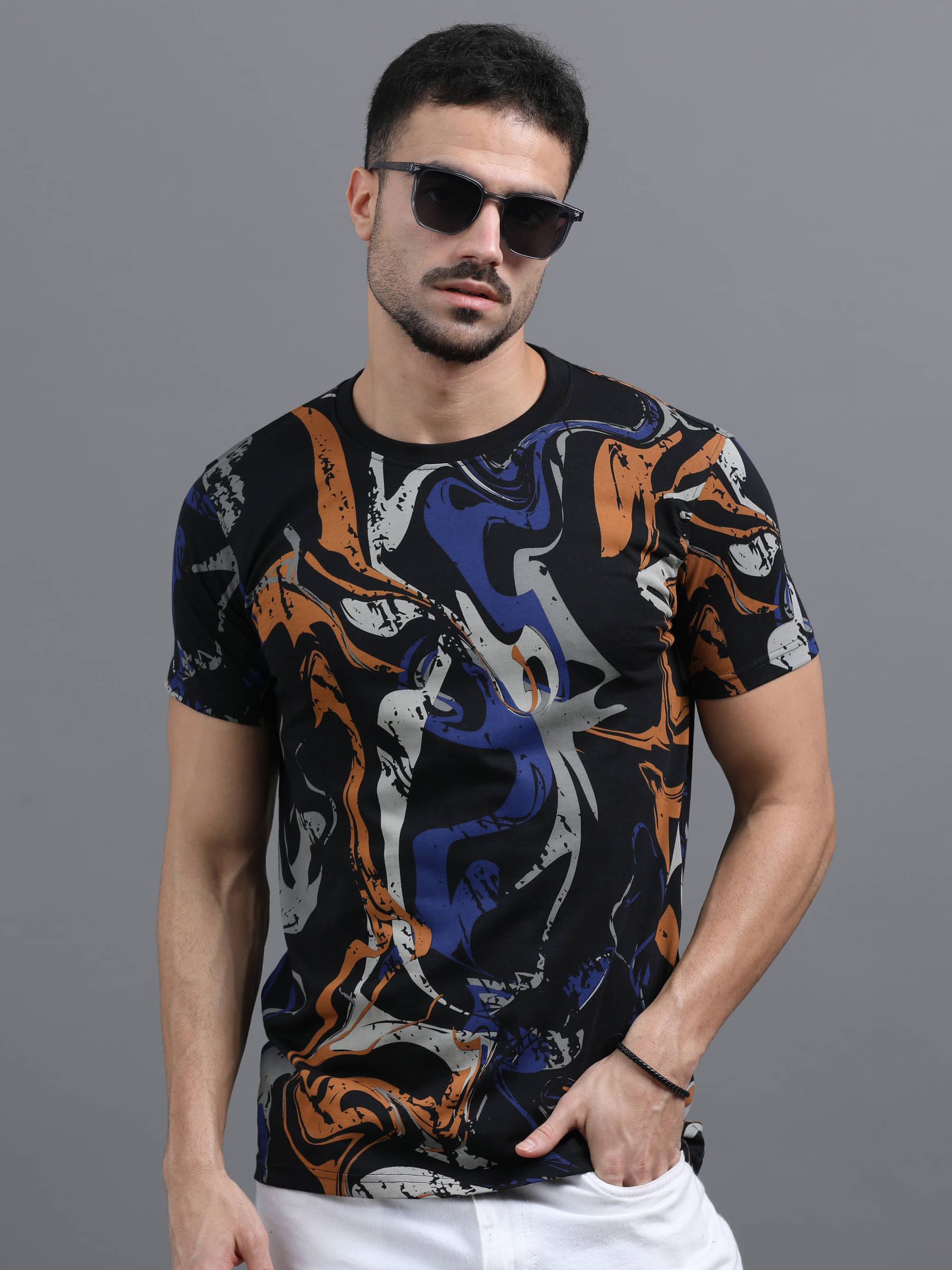 FROSEN FOX Men Cotton Regular Fit Printed T-Shirt ( Black ) FROSEN FOX Men Cotton Regular Fit Printed T-Shirt ( Black )