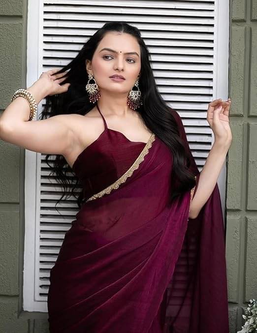 Madhav Art Chiffon Solid Regular Saree With Unstitched Blouse Piece ( Maroon ) Madhav Art Chiffon Solid Regular Saree With Unstitched Blouse Piece ( Maroon )