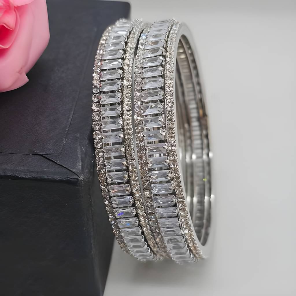     			OCHORI Silver Bangle Set ( Pack of 1 )