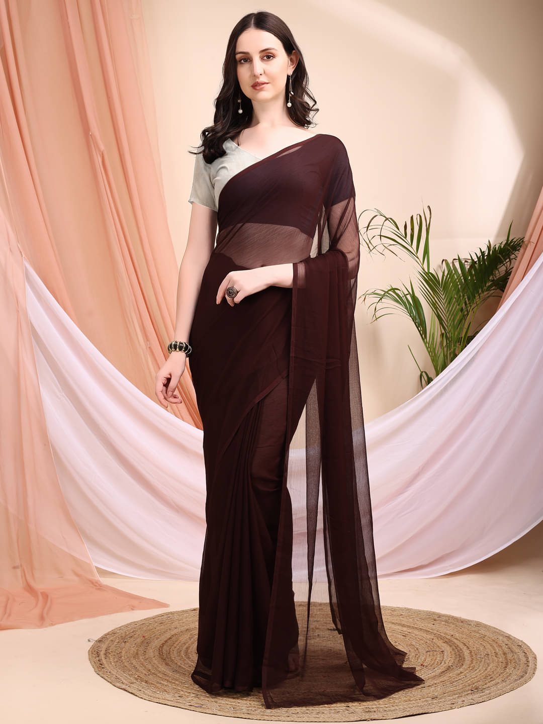     			Shaily Georgette Solid Regular Saree With Unstitched Blouse Piece ( Coffee )