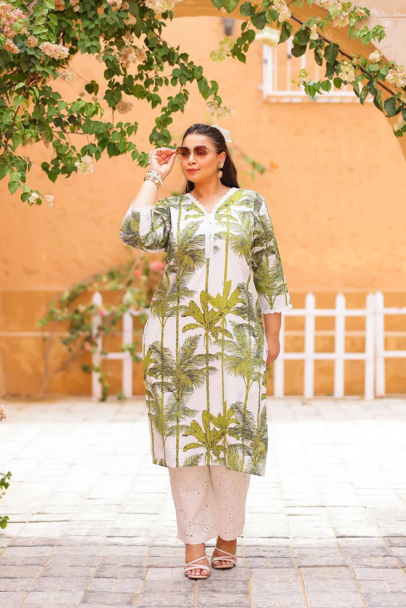 Flavia Creation Women Cotton Printed A-line Kurti ( Multicolor ) Flavia Creation Women Cotton Printed A-line Kurti ( Multicolor )