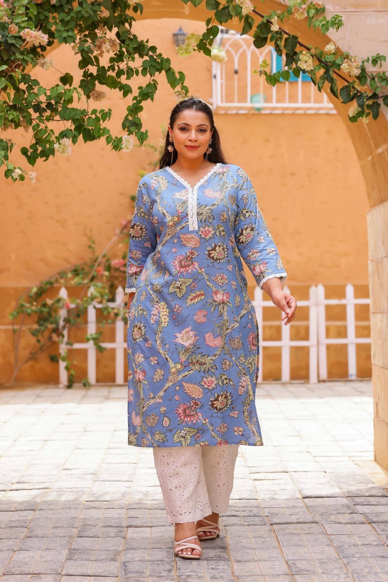     			Flavia Creation Women Cotton Printed A-line Kurti ( Multicolor )