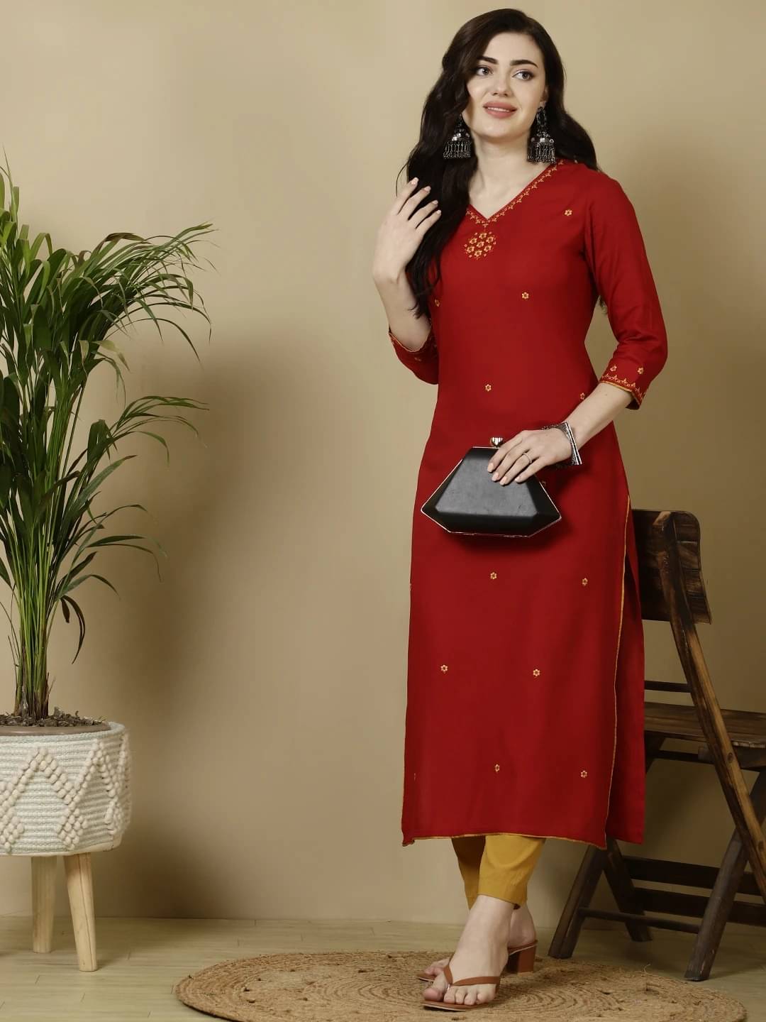     			Gulmohar Jaipur Women Viscose Rayon Printed Straight Kurti ( Maroon )